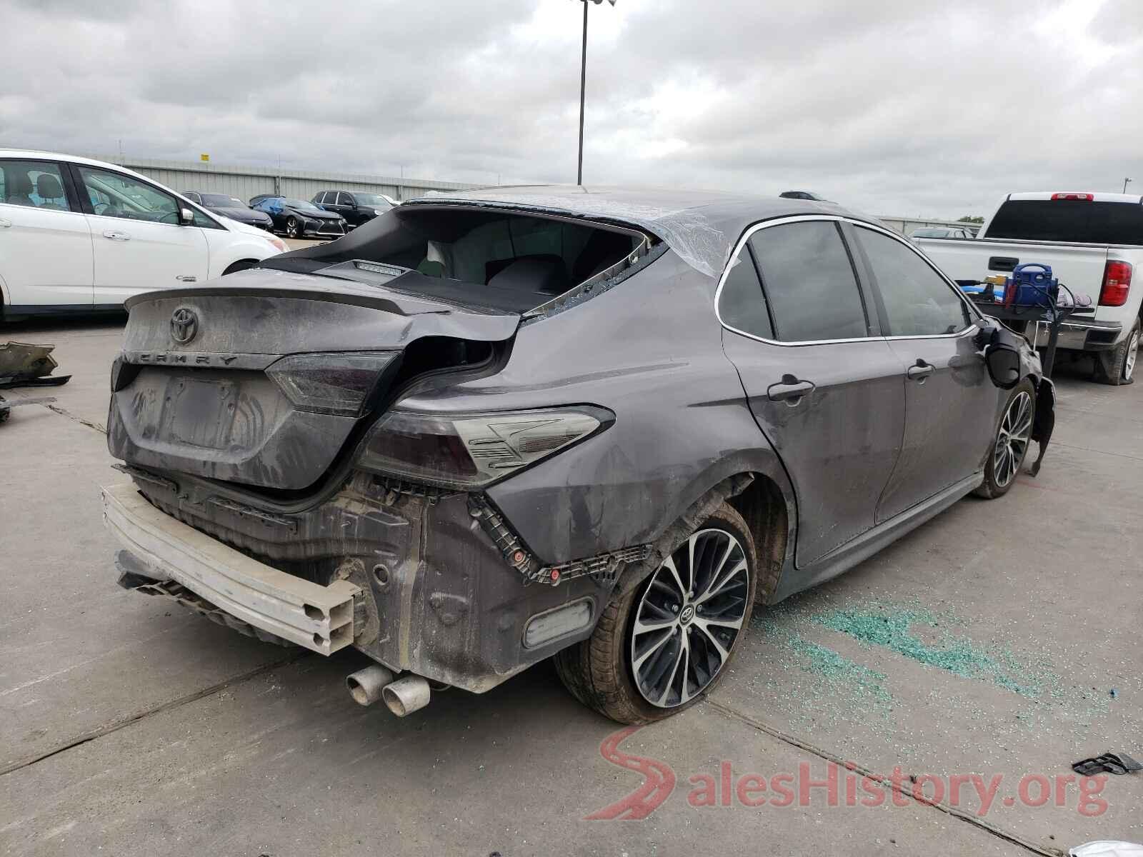 4T1B11HKXJU678696 2018 TOYOTA CAMRY