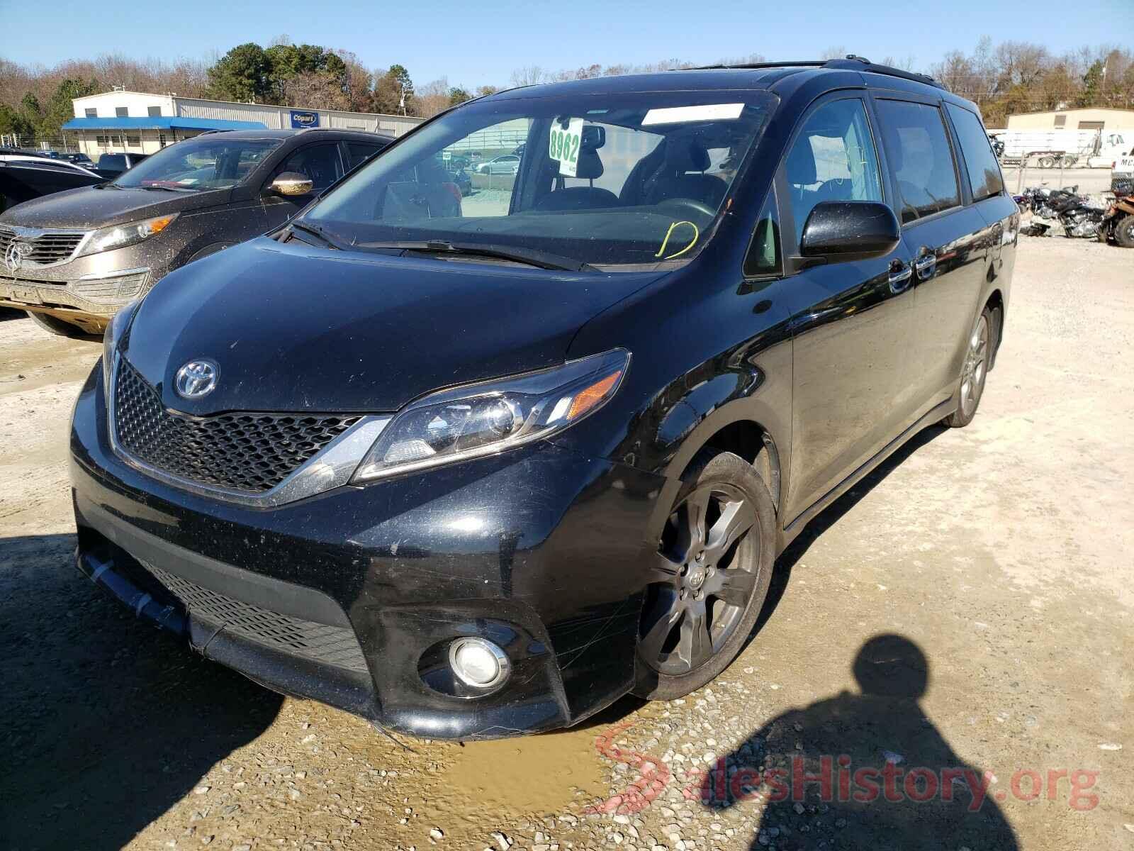 5TDXZ3DC8HS825965 2017 TOYOTA SIENNA