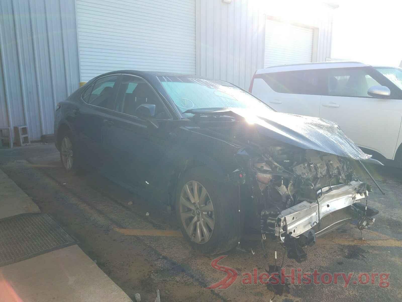 4T1B11HK3JU577399 2018 TOYOTA CAMRY