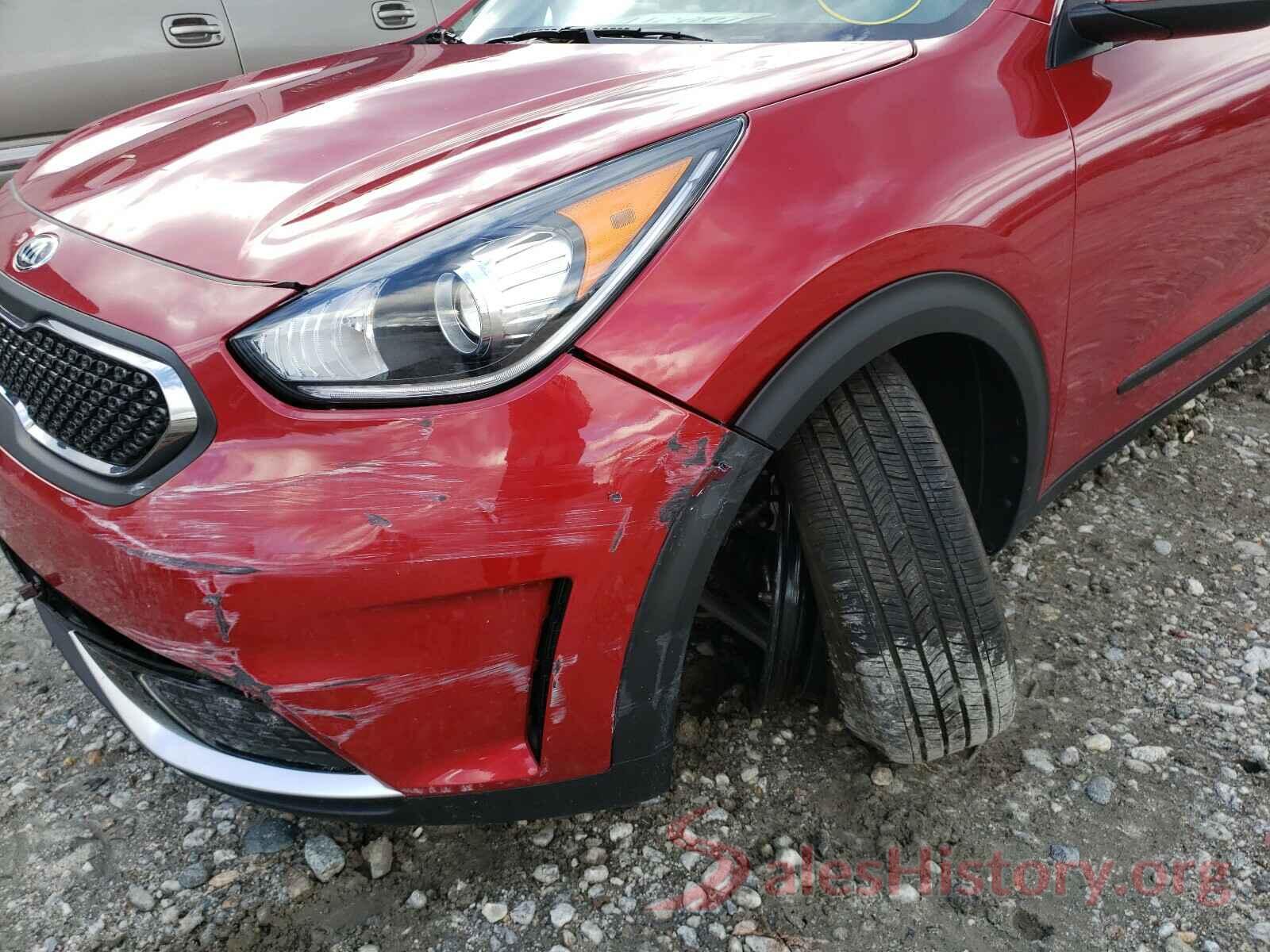 KNDCB3LC5K5351720 2019 KIA NIRO