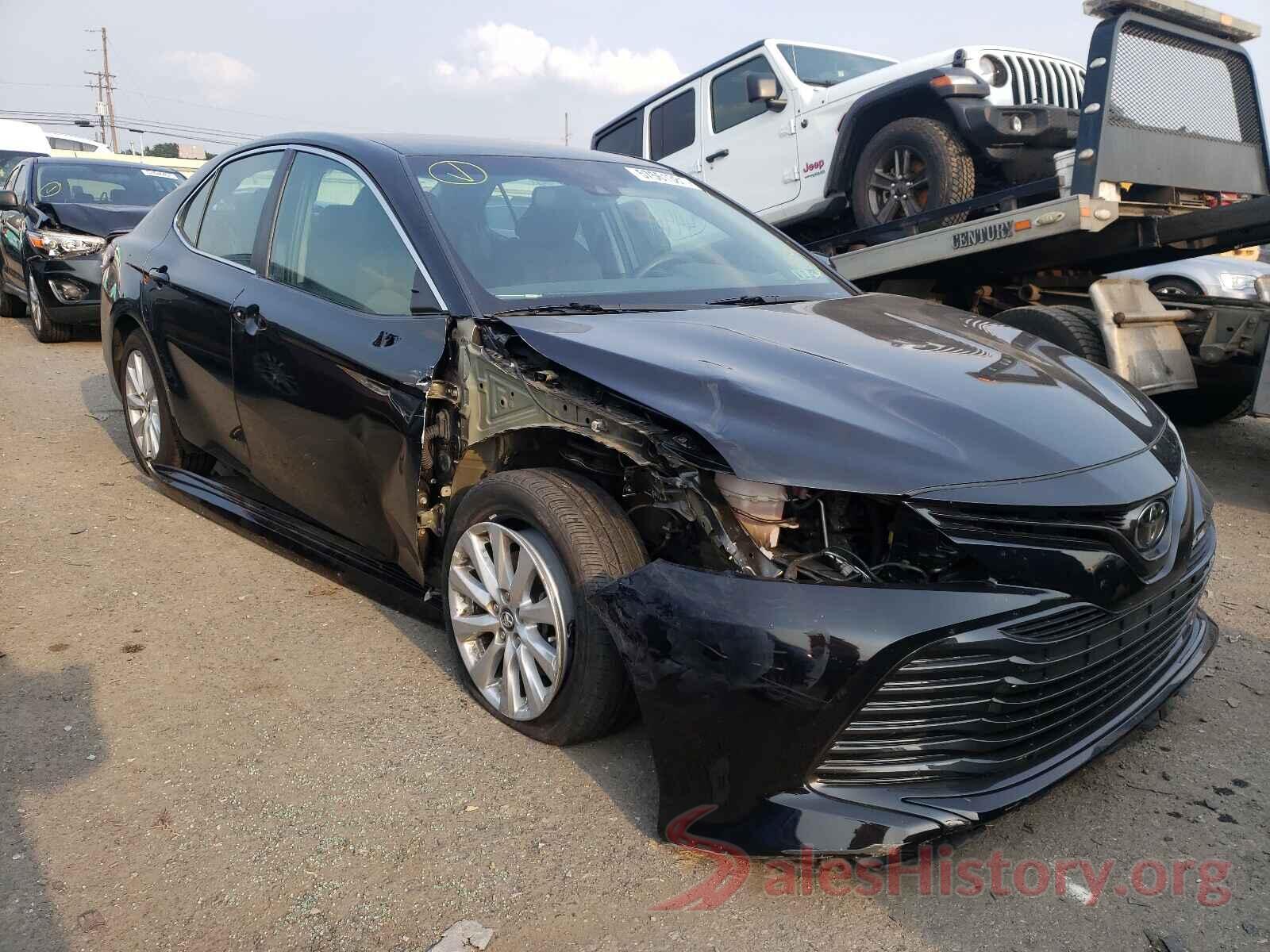 4T1B11HK8JU623602 2018 TOYOTA CAMRY