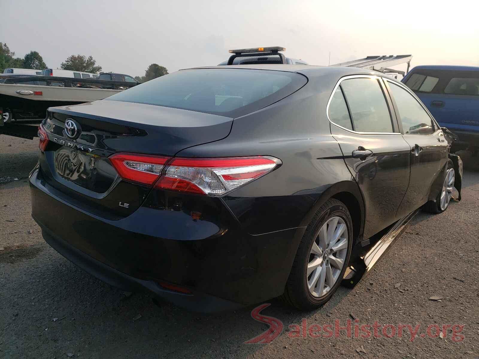 4T1B11HK8JU623602 2018 TOYOTA CAMRY