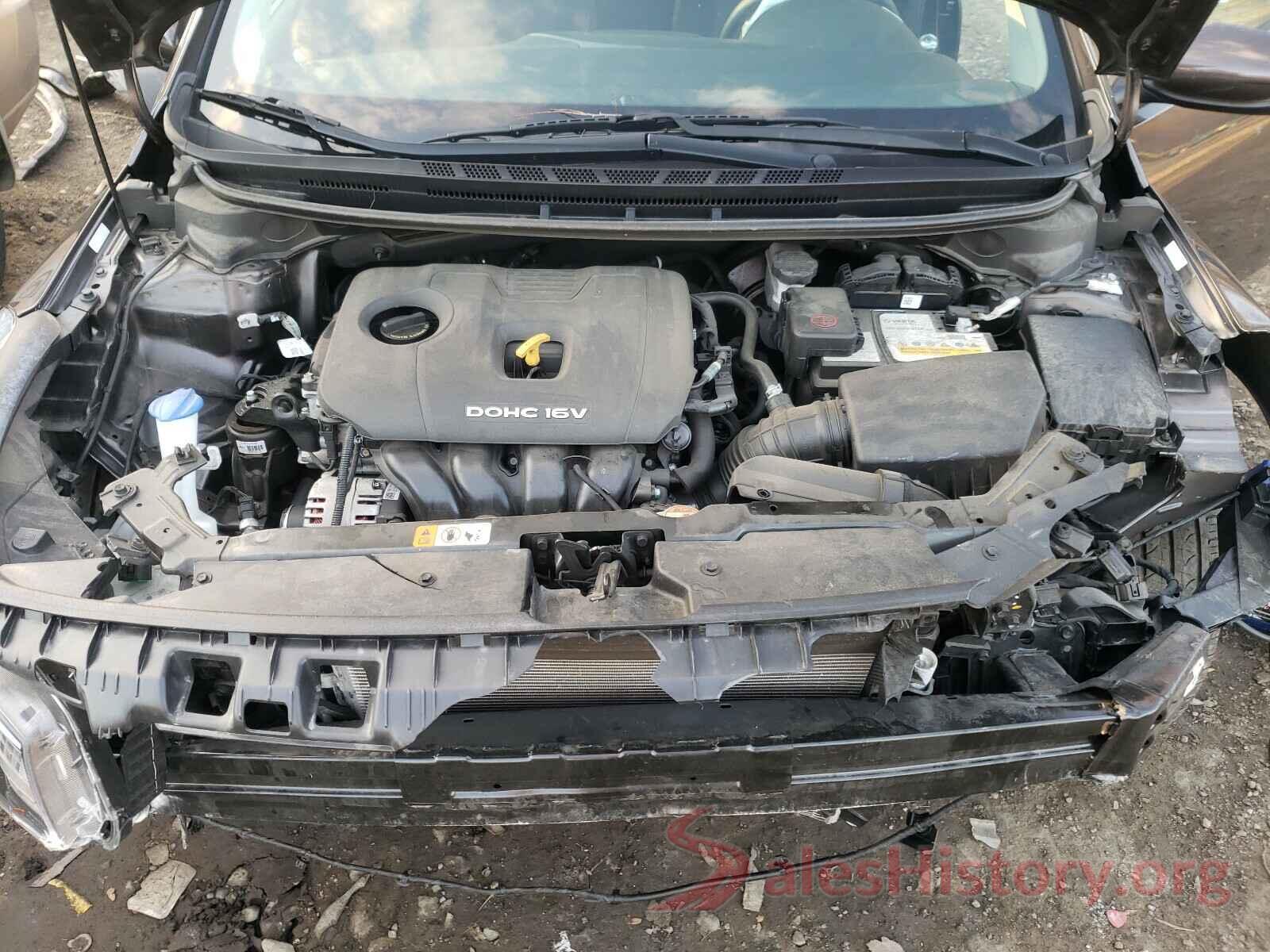 3KPFK4A76JE225569 2018 KIA FORTE