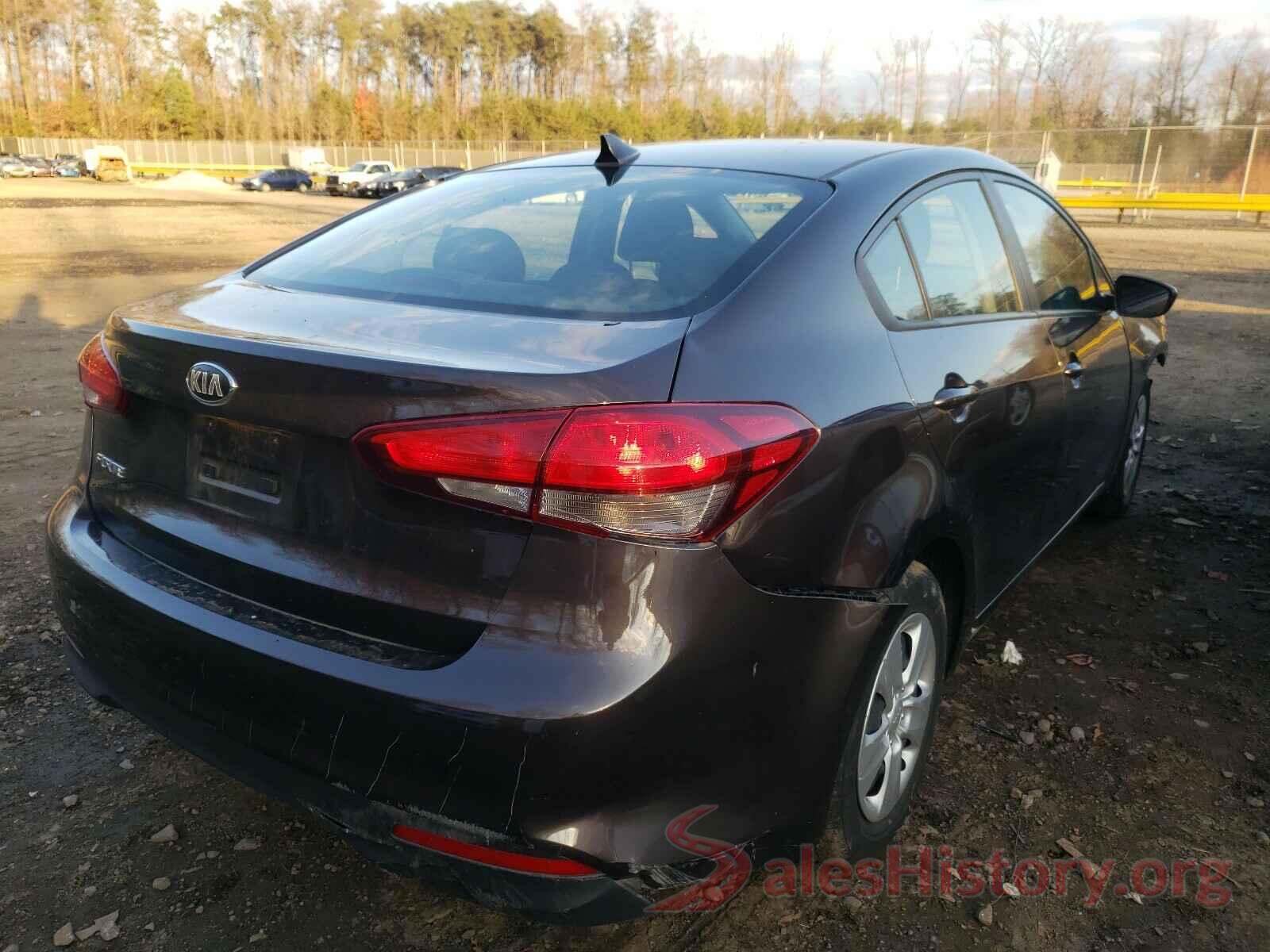 3KPFK4A76JE225569 2018 KIA FORTE