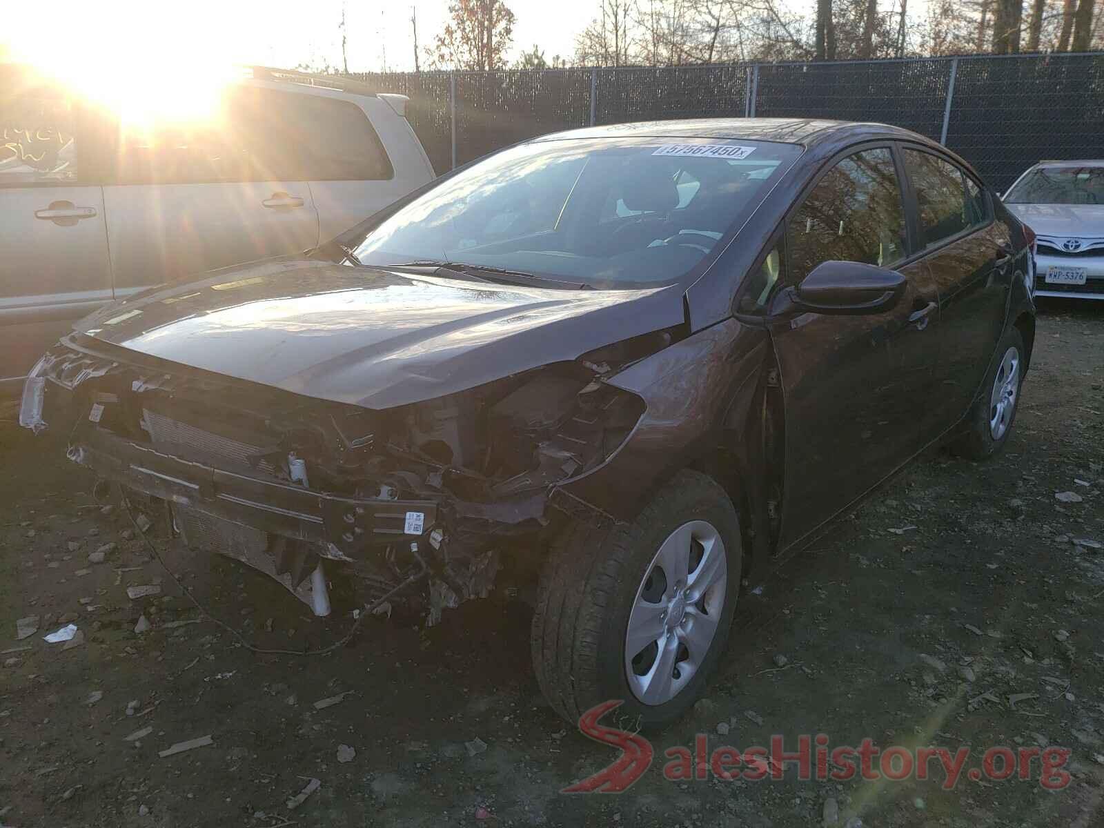 3KPFK4A76JE225569 2018 KIA FORTE