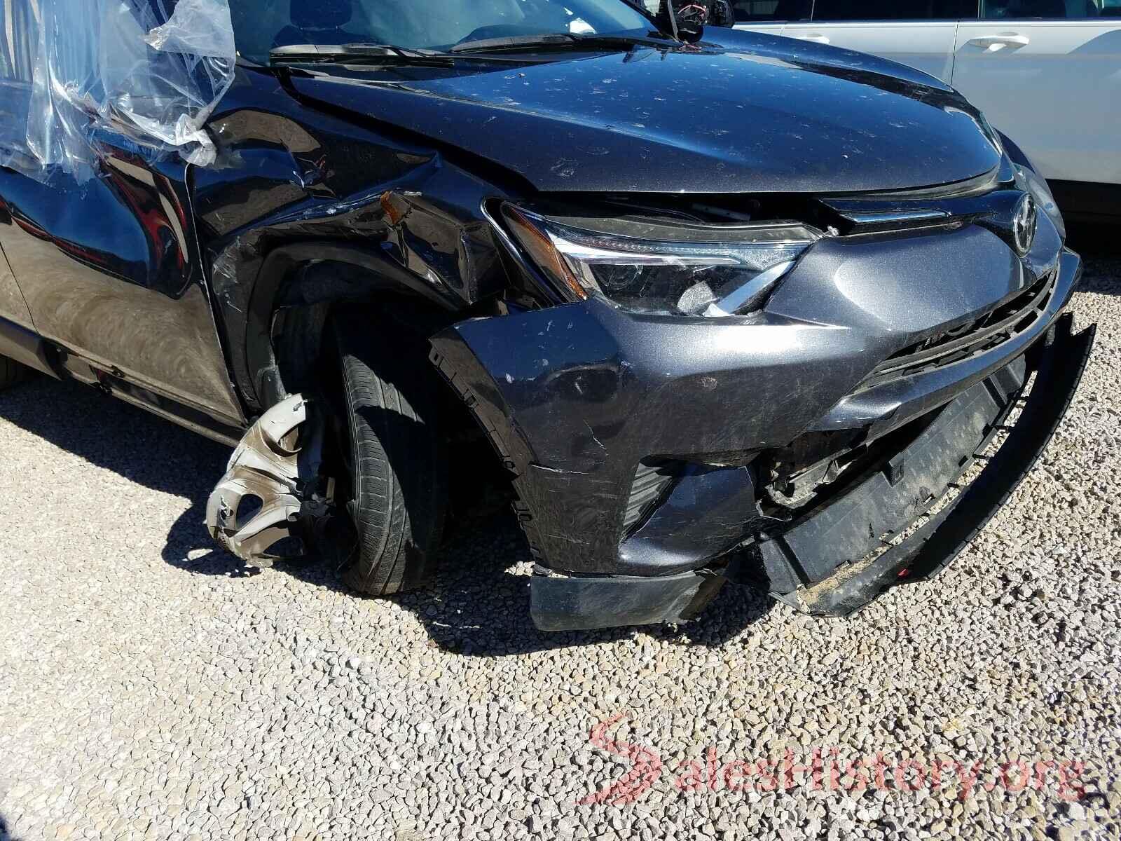 JTMZFREV8JJ211523 2018 TOYOTA RAV4