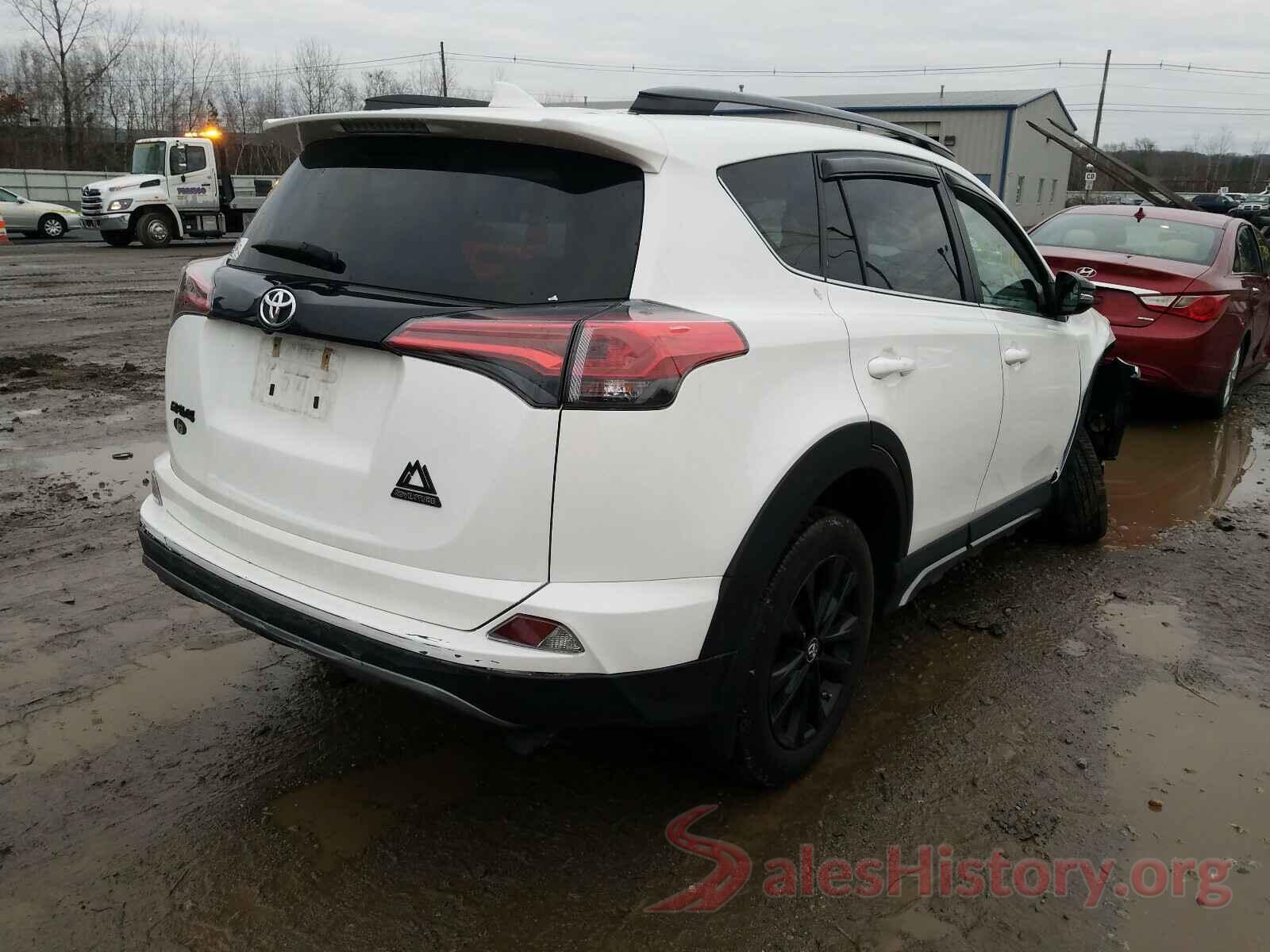 2T3RFREV8JW818510 2018 TOYOTA RAV4