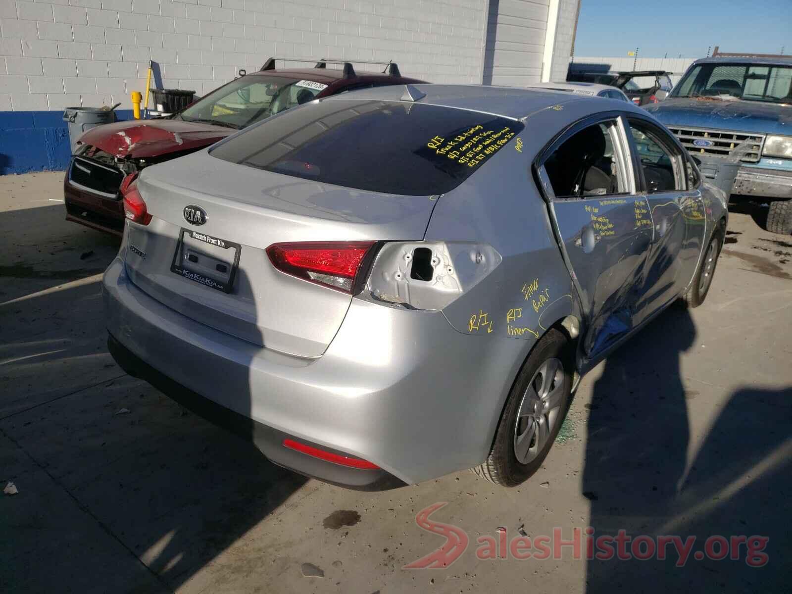 3KPFK4A72JE164639 2018 KIA FORTE