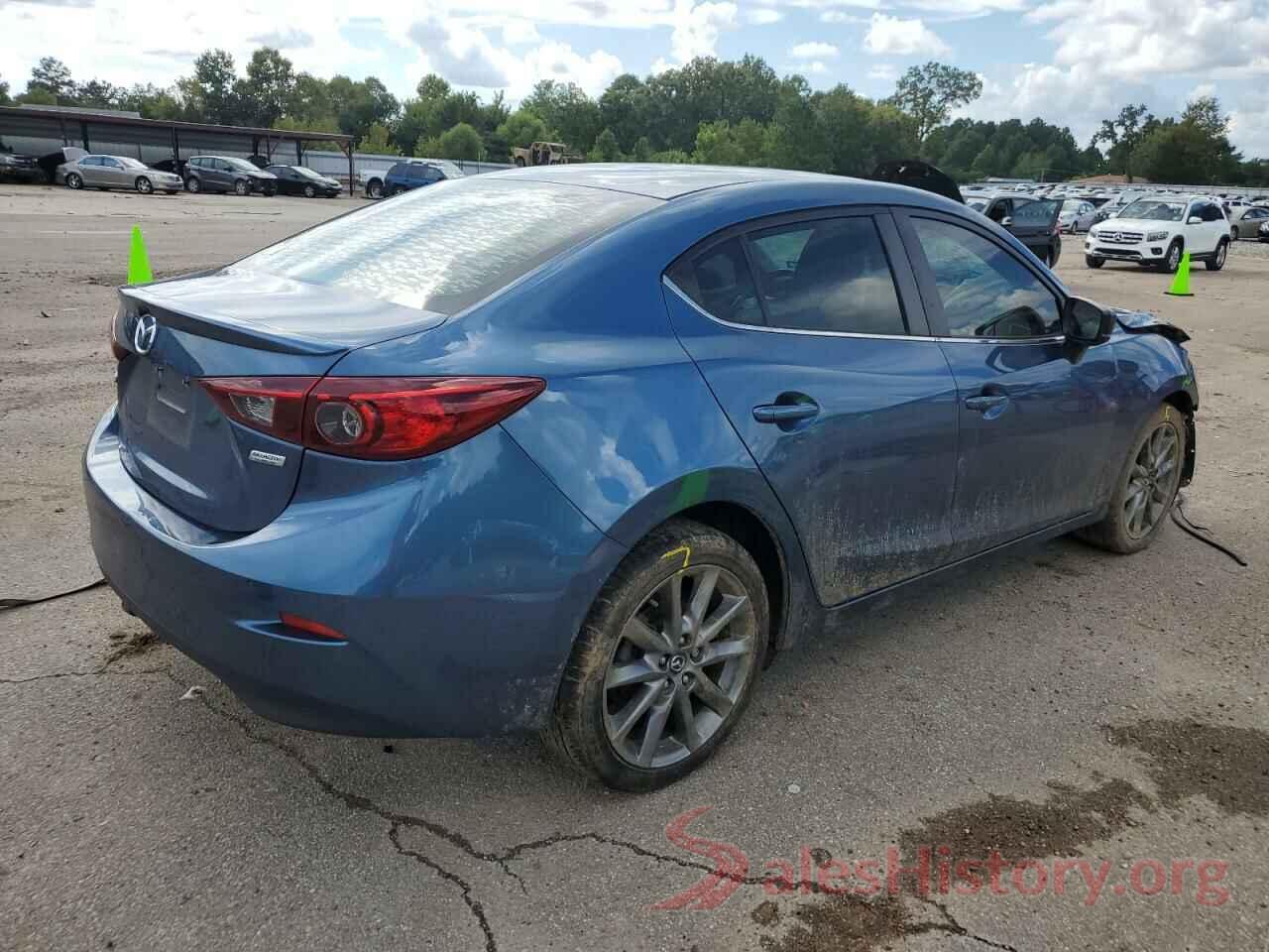 3MZBN1V31JM273205 2018 MAZDA 3