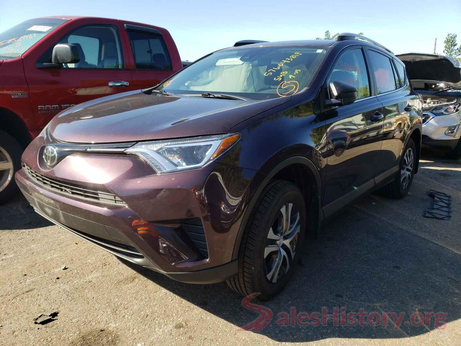 2T3BFREV3JW725928 2018 TOYOTA RAV4