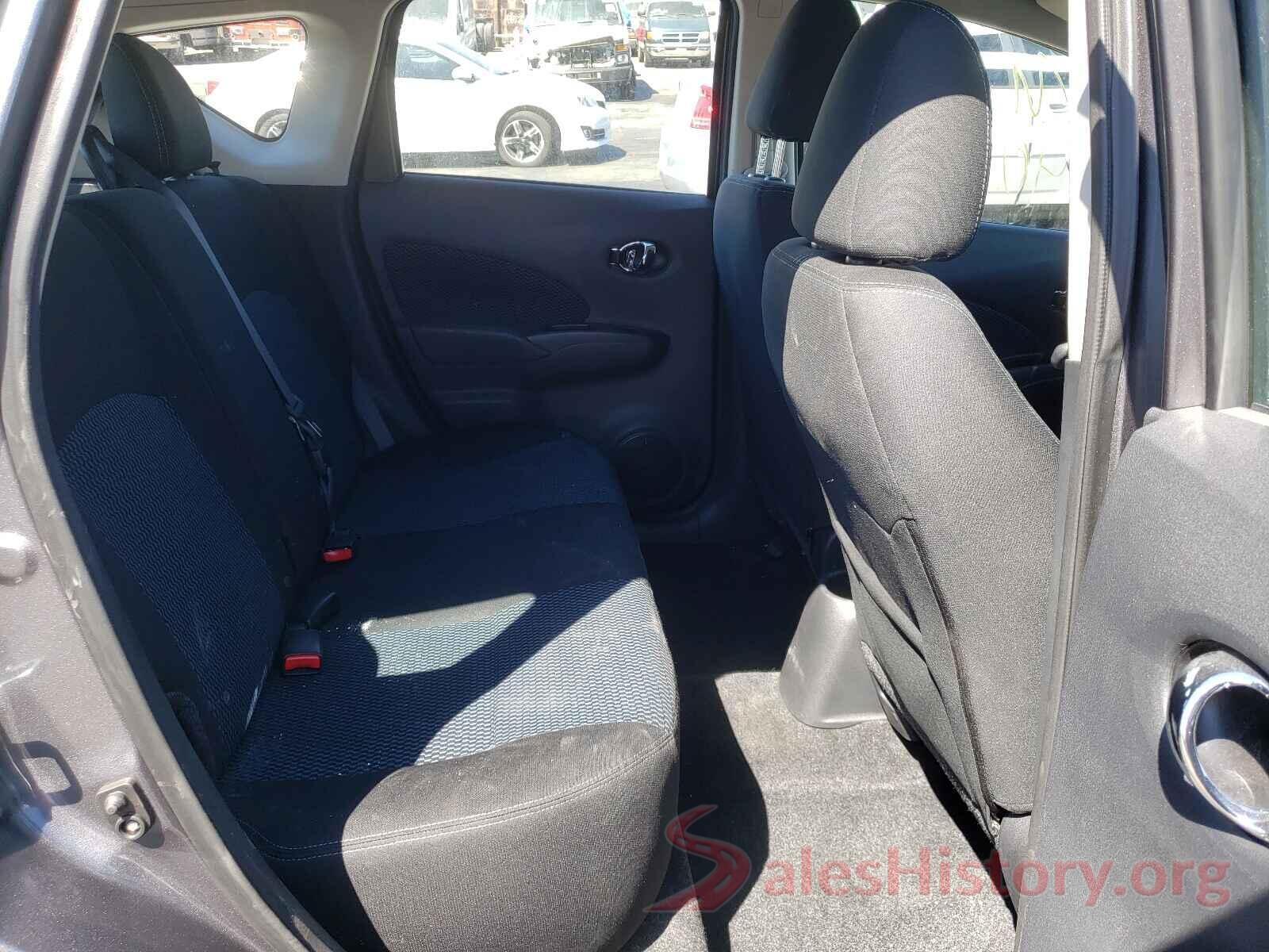 3N1CE2CP8JL368128 2018 NISSAN VERSA