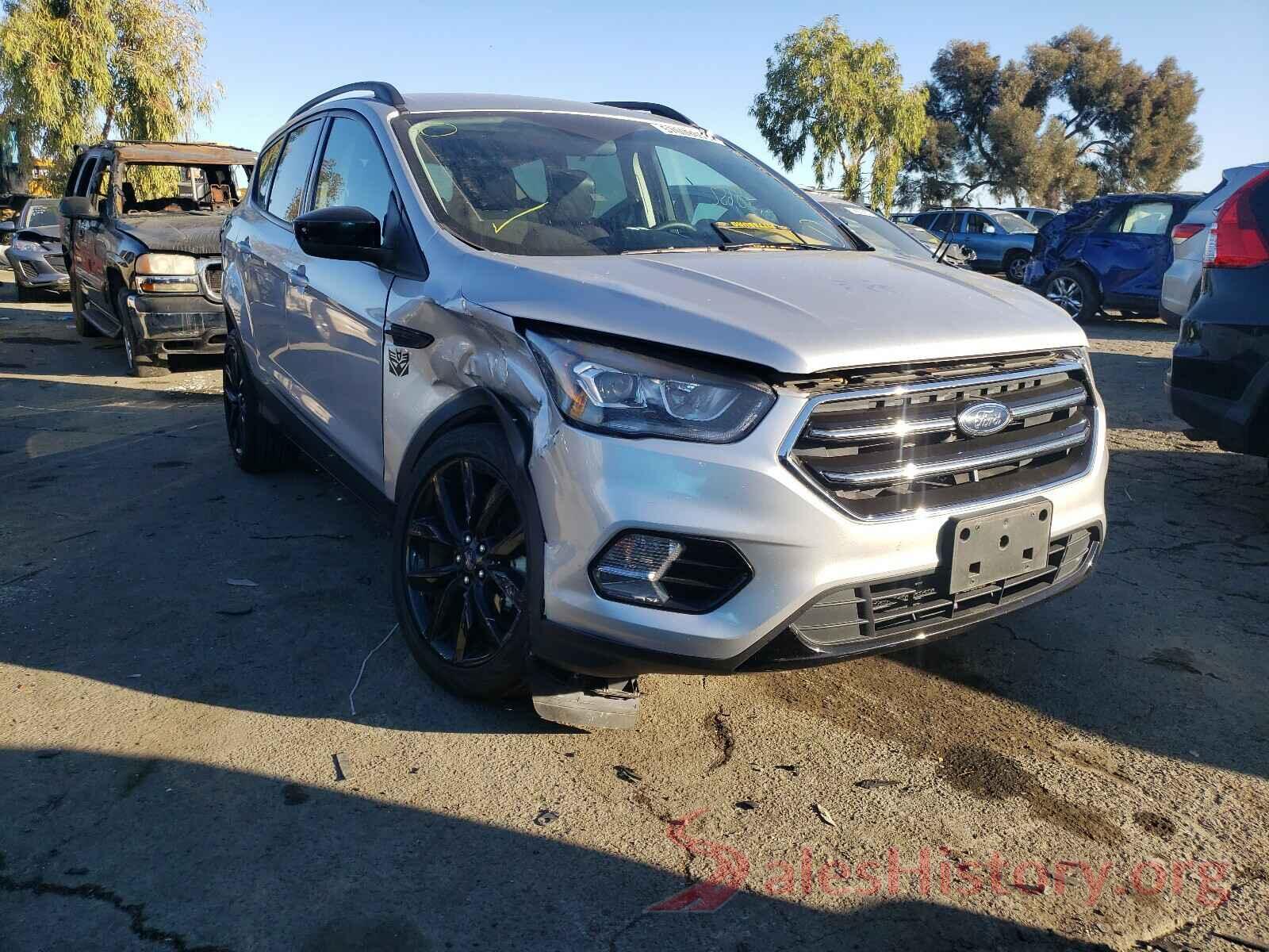 1FMCU0GD2JUC09885 2018 FORD ESCAPE