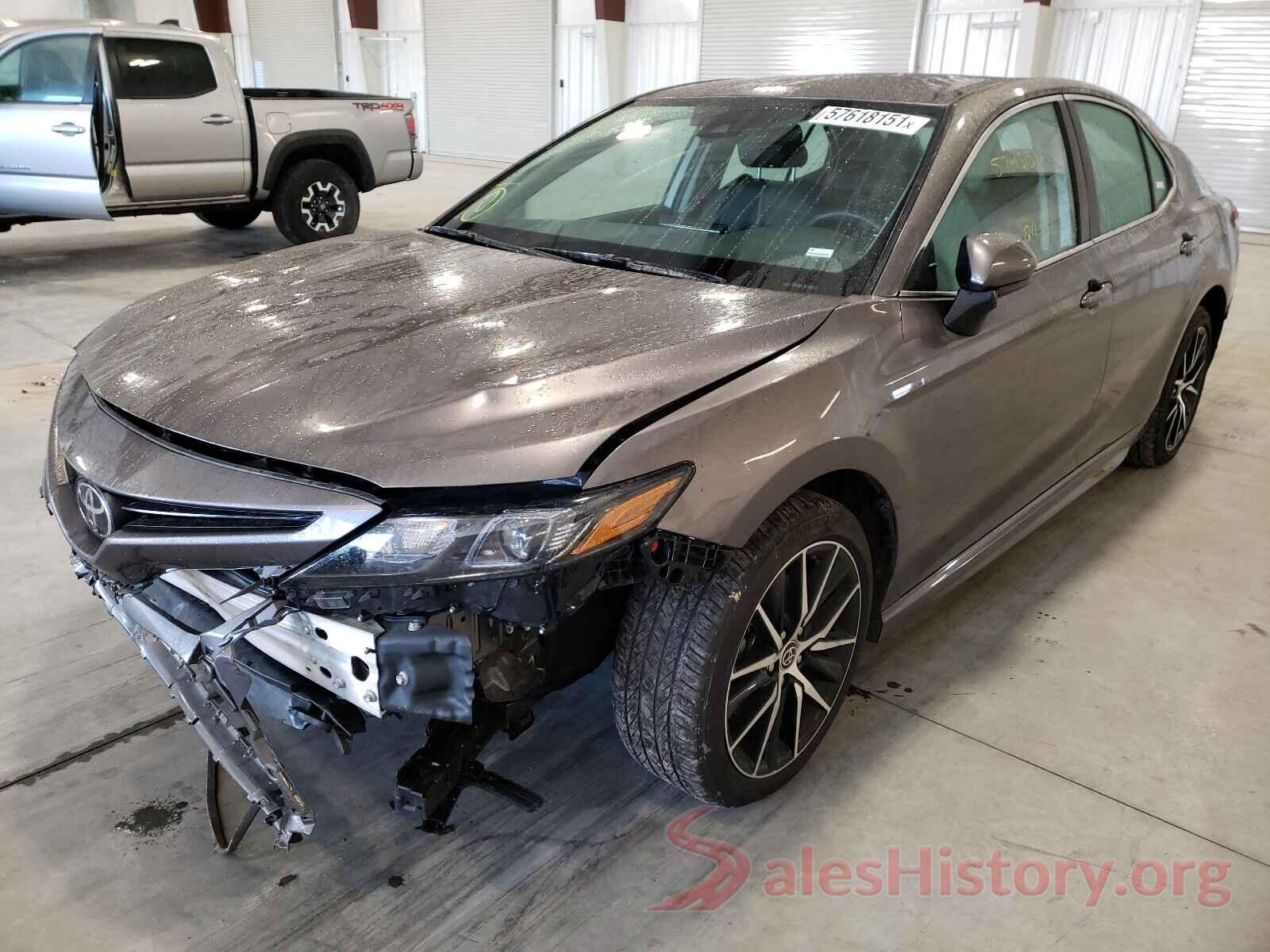 4T1G11AK5MU413687 2021 TOYOTA CAMRY