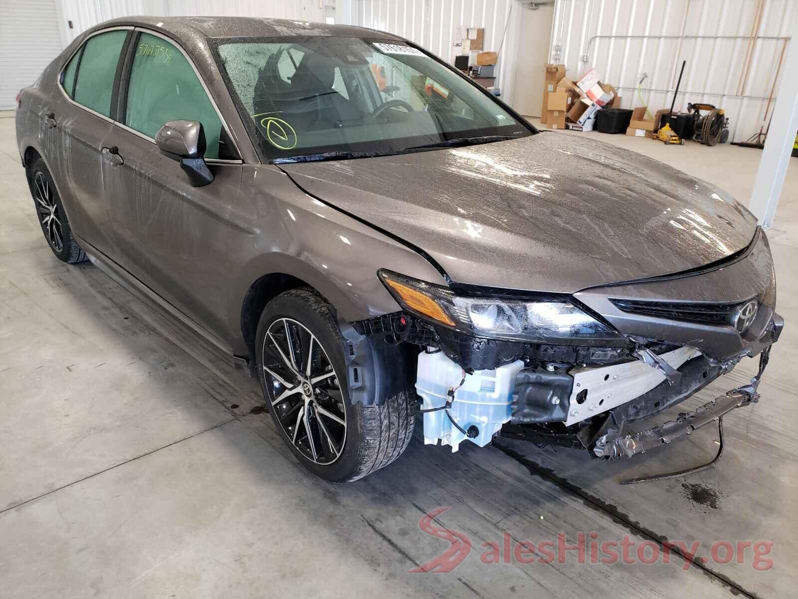 4T1G11AK5MU413687 2021 TOYOTA CAMRY