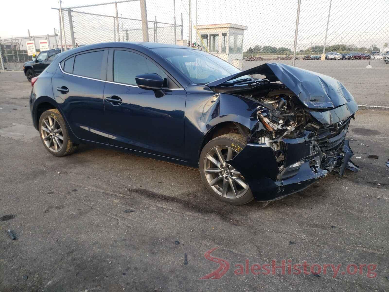 3MZBN1L37JM240003 2018 MAZDA 3