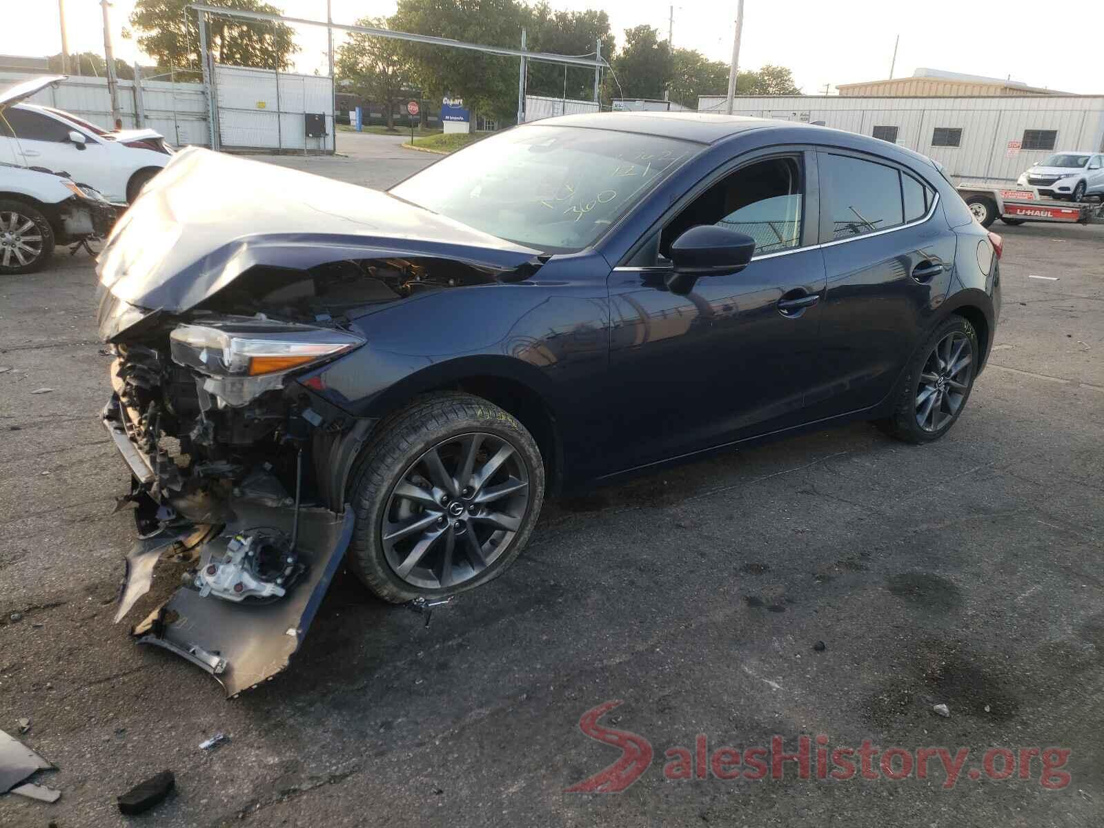 3MZBN1L37JM240003 2018 MAZDA 3