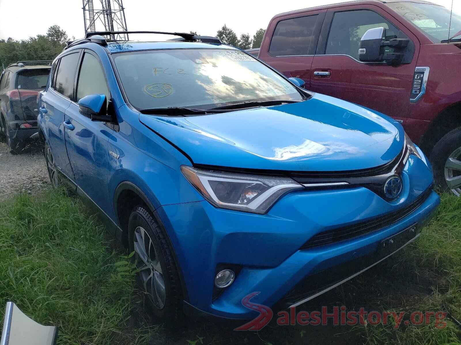 JTMRJREVXHD151378 2017 TOYOTA RAV4