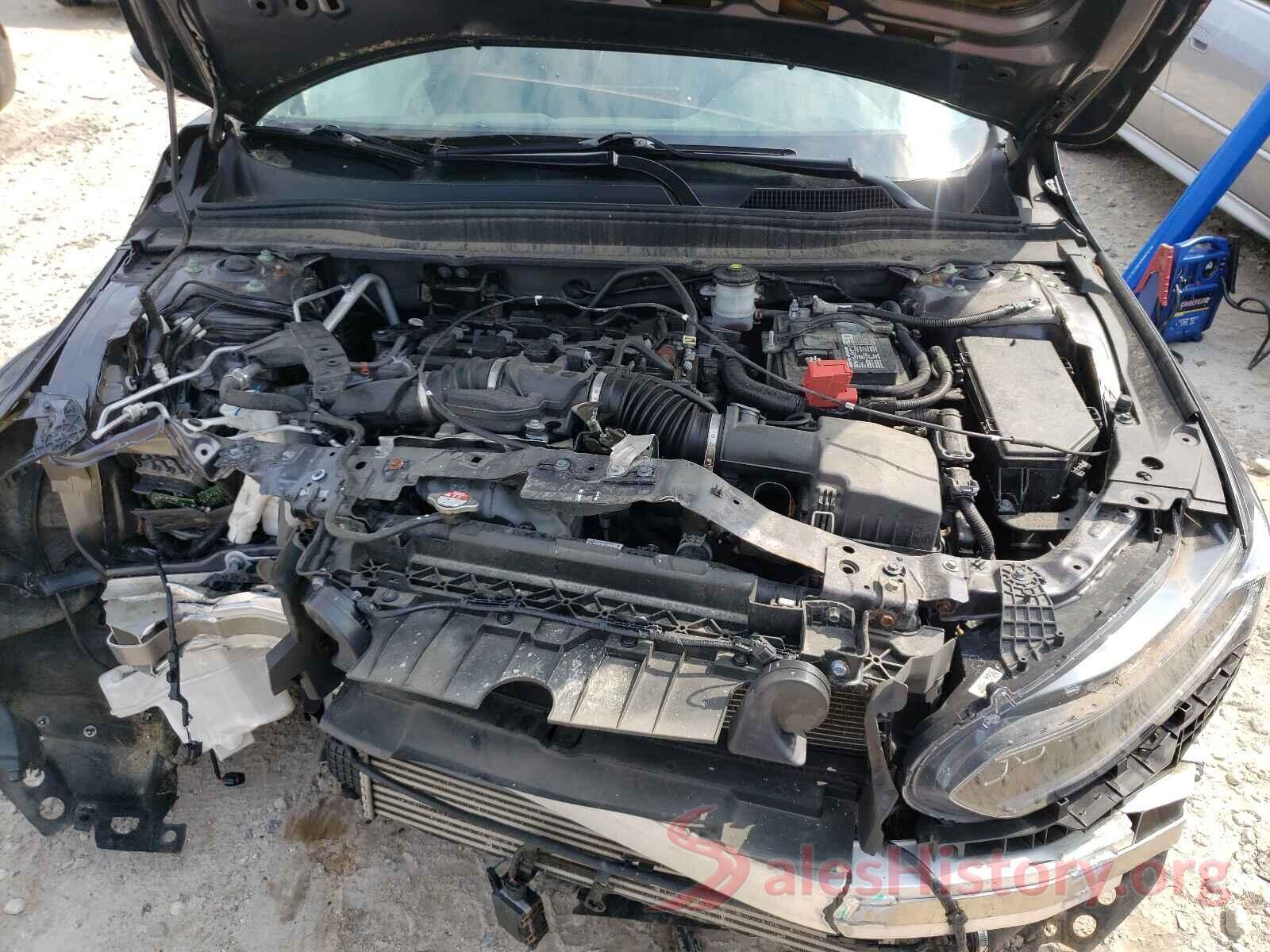 1HGCV1F93JA138090 2018 HONDA ACCORD