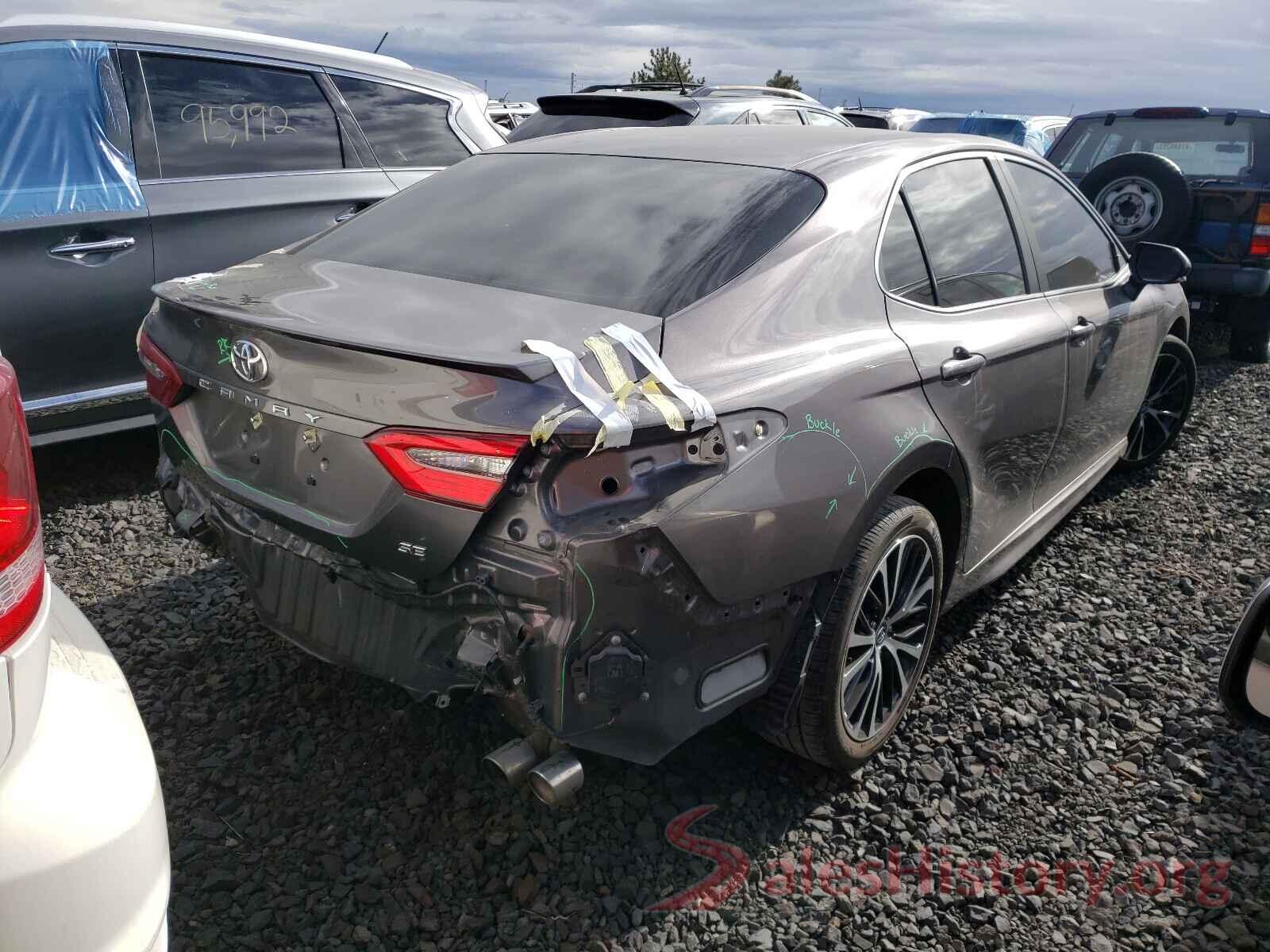 4T1B11HKXJU132027 2018 TOYOTA CAMRY