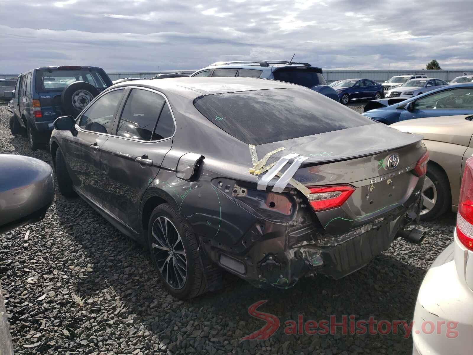 4T1B11HKXJU132027 2018 TOYOTA CAMRY