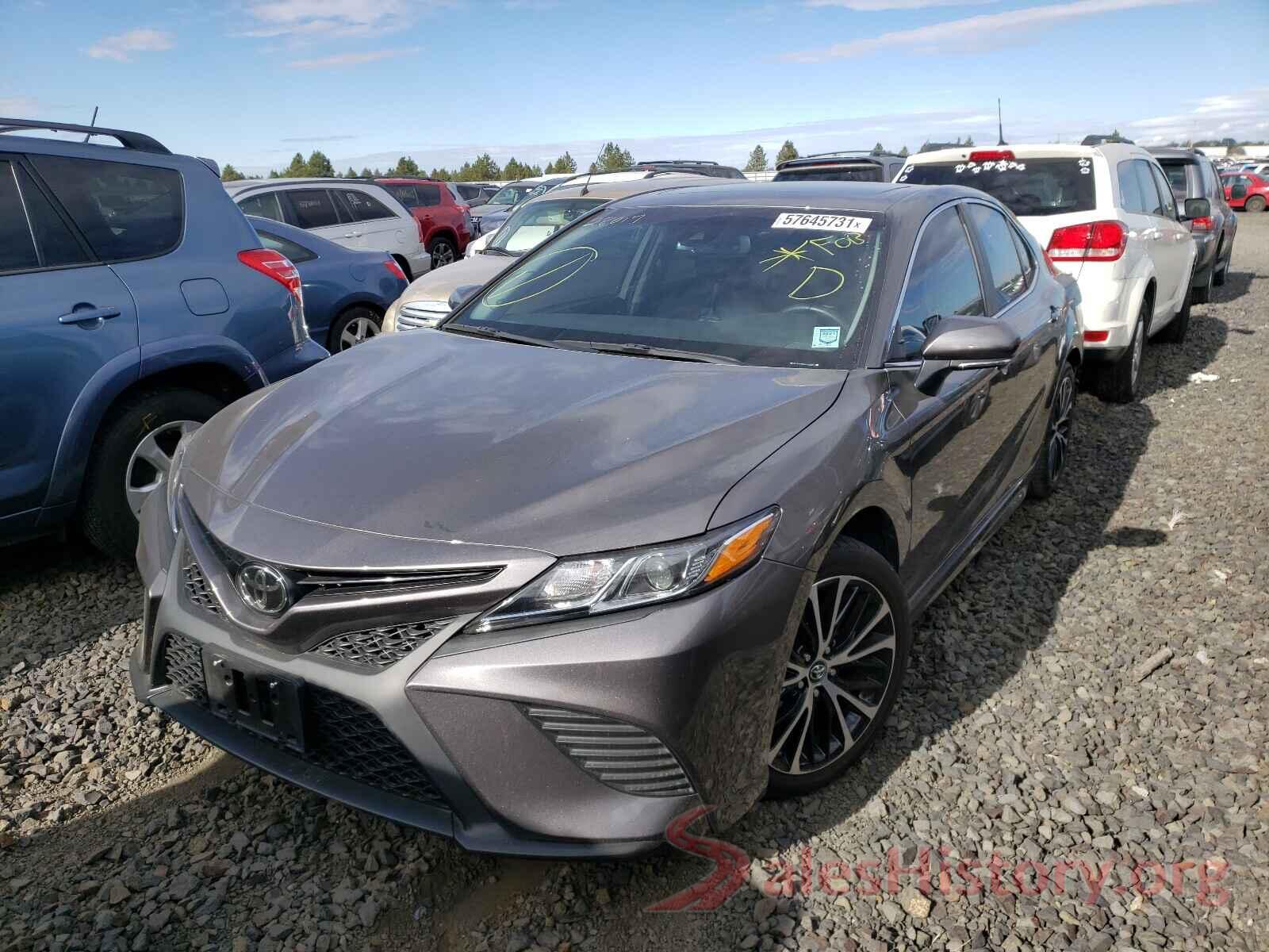 4T1B11HKXJU132027 2018 TOYOTA CAMRY