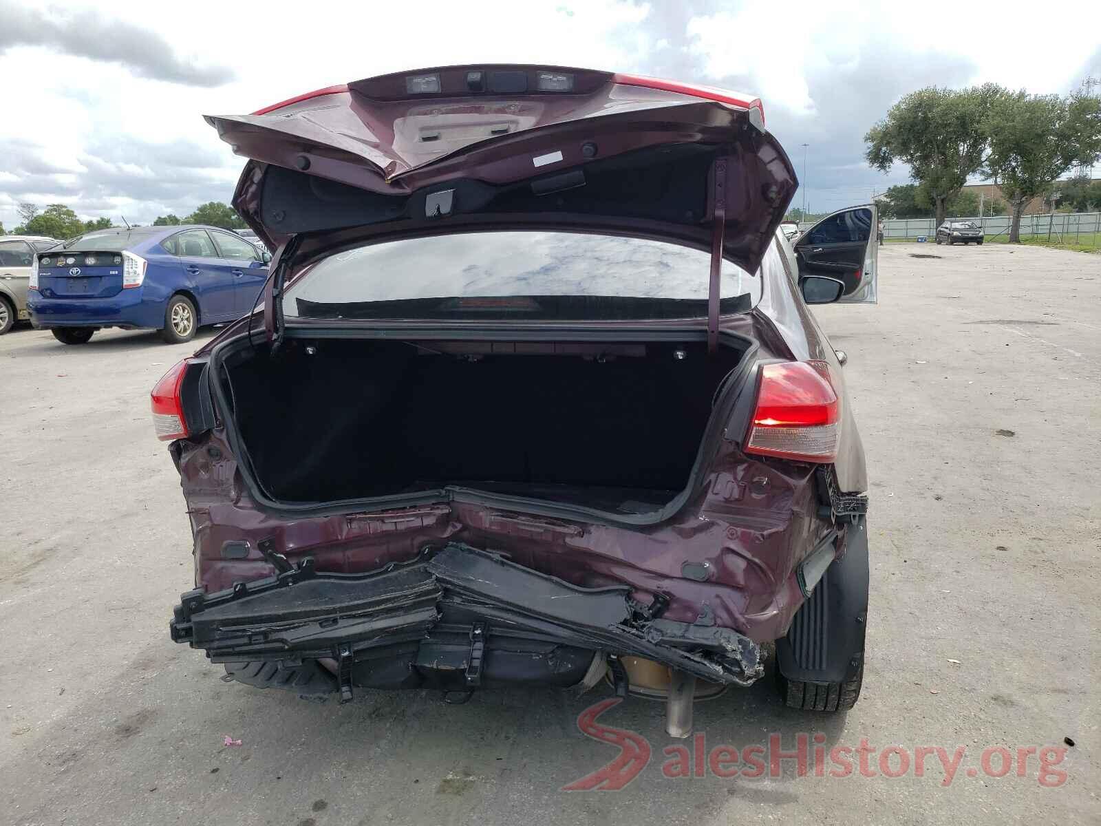 3KPFK4A77JE271007 2018 KIA FORTE