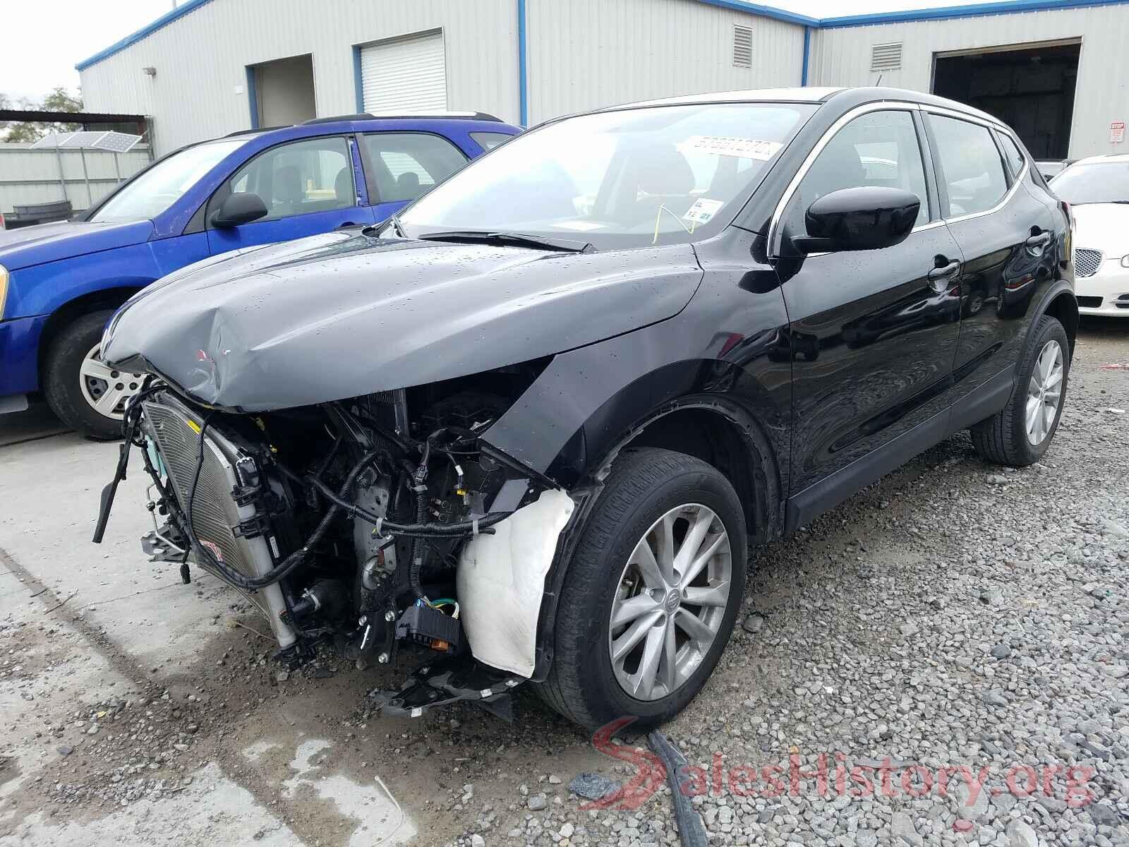 JN1BJ1CP5JW188004 2018 NISSAN ROGUE