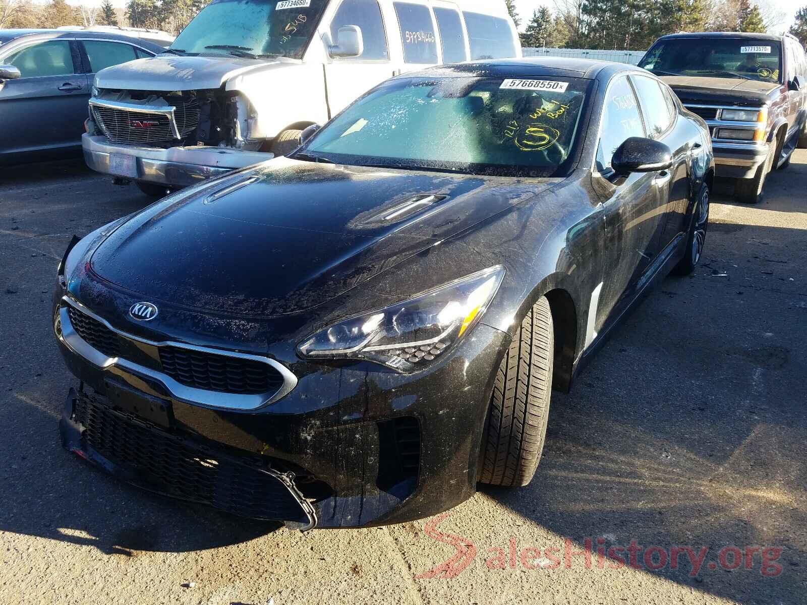 KNAE25LA8J6035558 2018 KIA STINGER