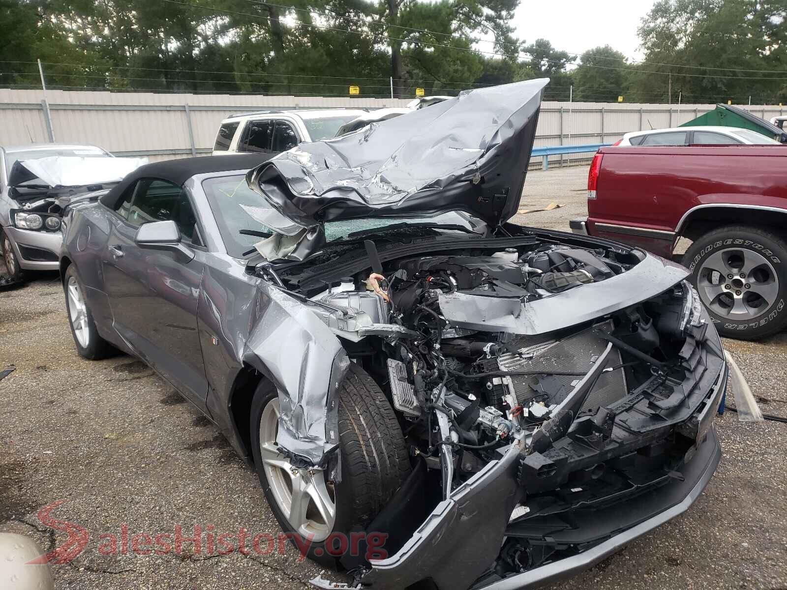 2020 CHEVROLET CAMARO VIN 1G1FB3DX6L0117589, auction photo
