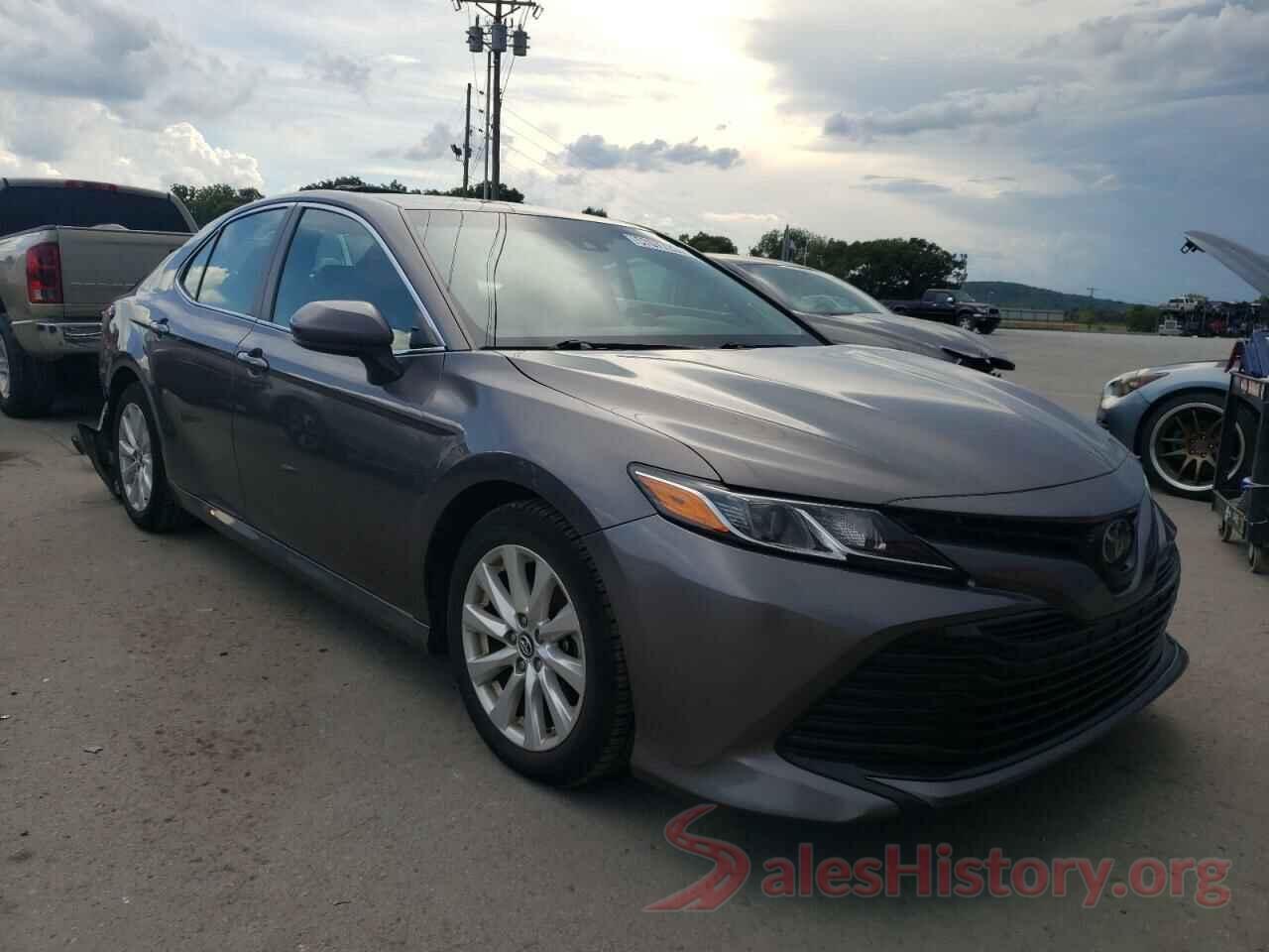 4T1B11HK3JU551840 2018 TOYOTA CAMRY