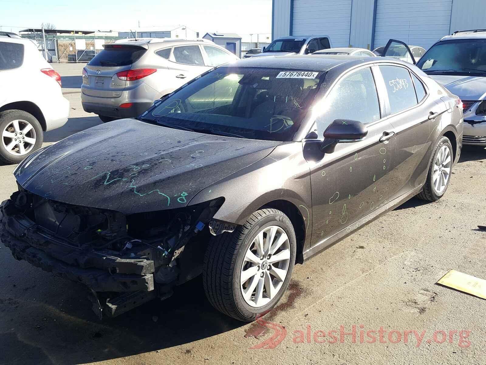 JTNB11HK1J3046028 2018 TOYOTA CAMRY