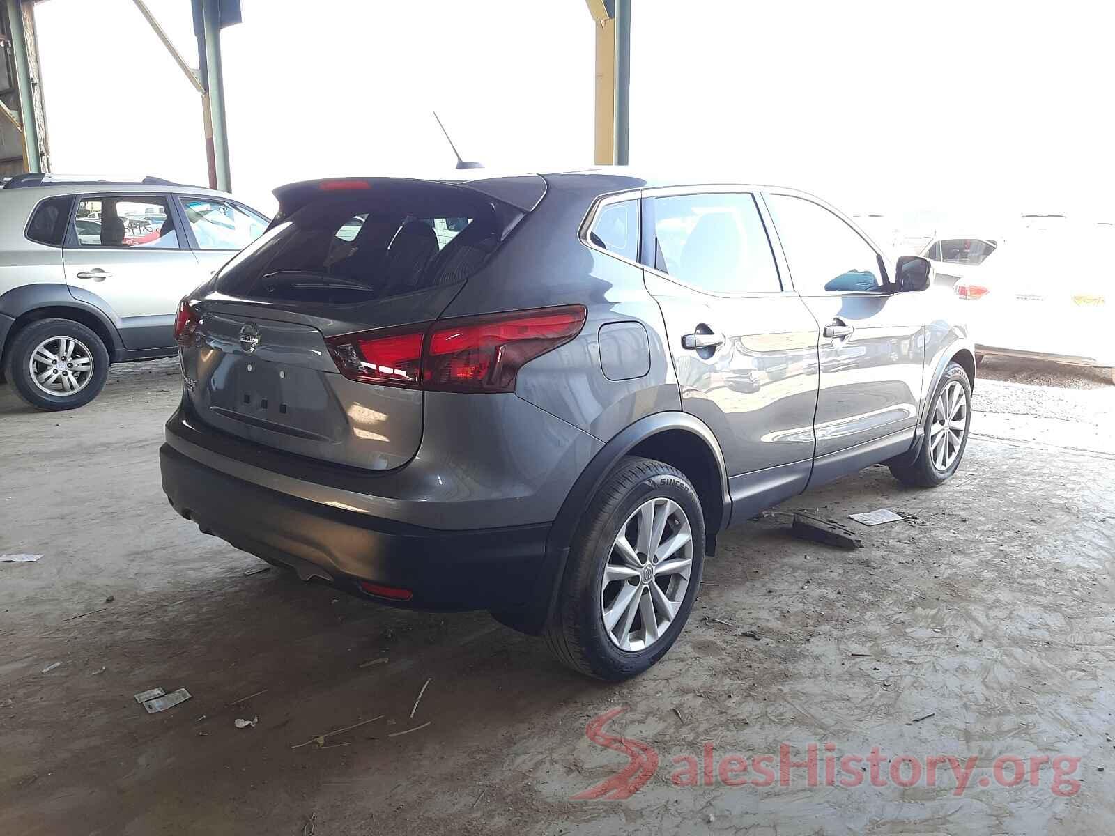 JN1BJ1CP4JW102357 2018 NISSAN ROGUE