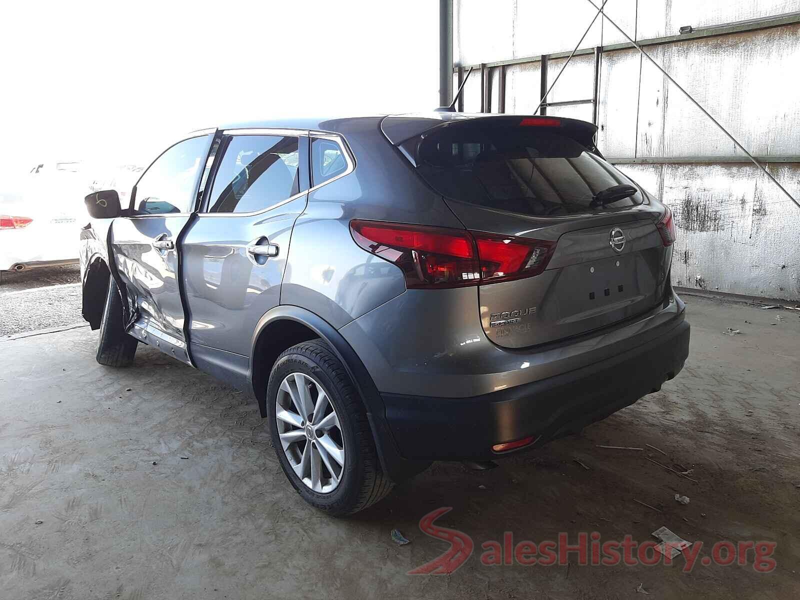 JN1BJ1CP4JW102357 2018 NISSAN ROGUE