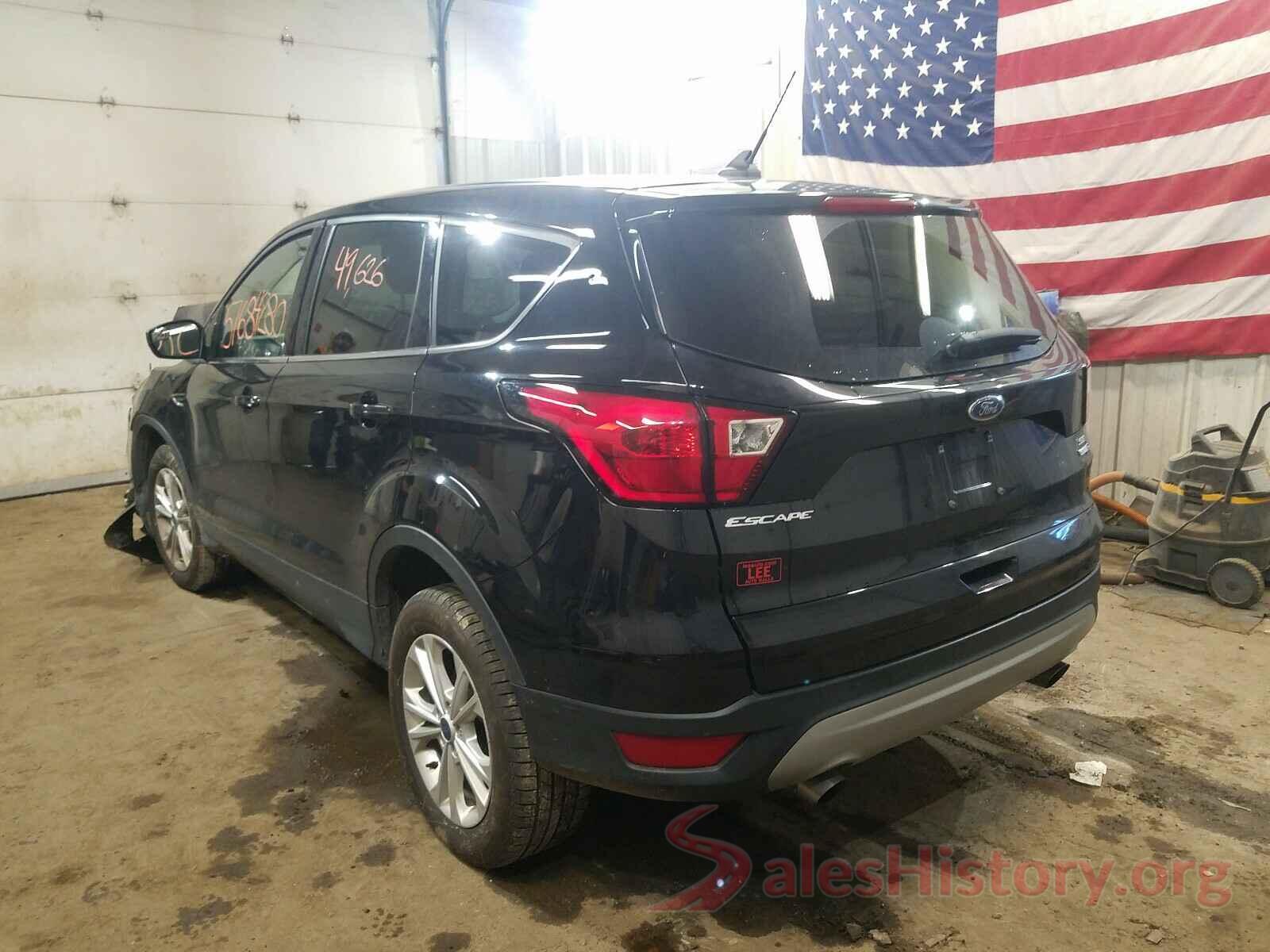 1FMCU9G96KUB13324 2019 FORD ESCAPE