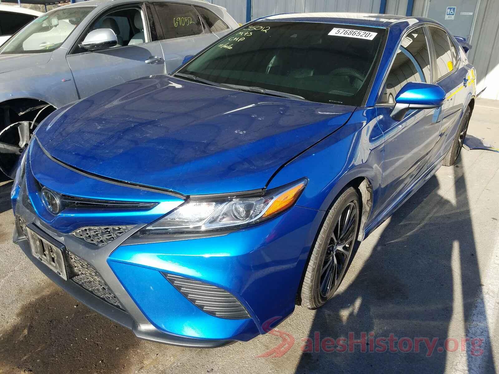 4T1B11HK5JU118200 2018 TOYOTA CAMRY