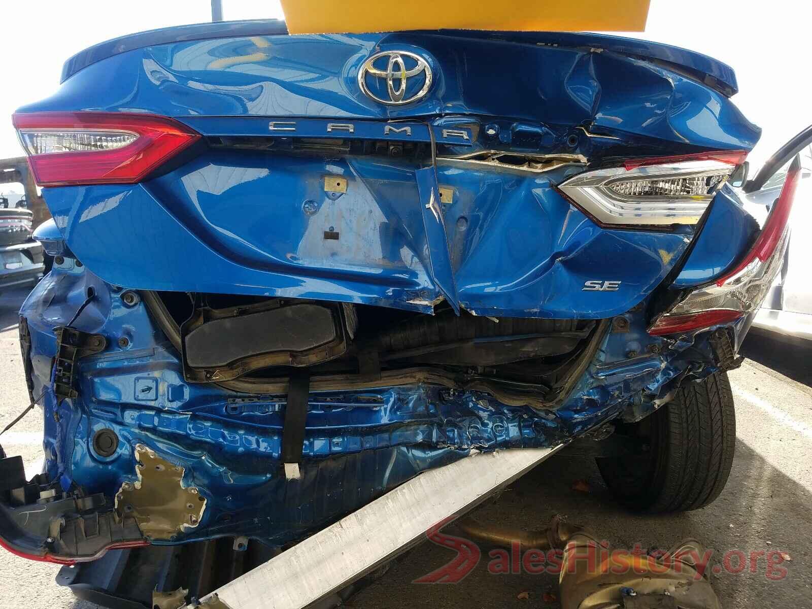 4T1B11HK5JU118200 2018 TOYOTA CAMRY