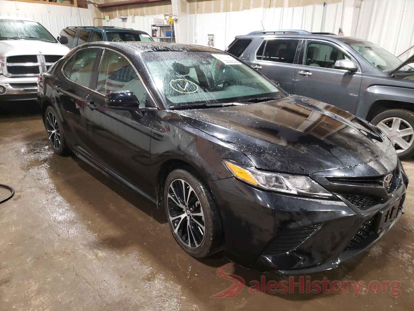 4T1B11HK3KU724306 2019 TOYOTA CAMRY