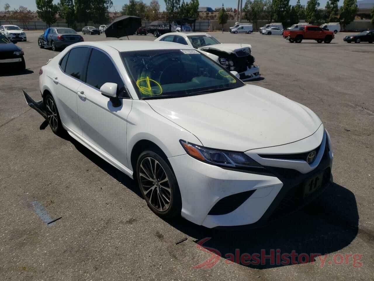 JTNB11HK9J3074028 2018 TOYOTA CAMRY