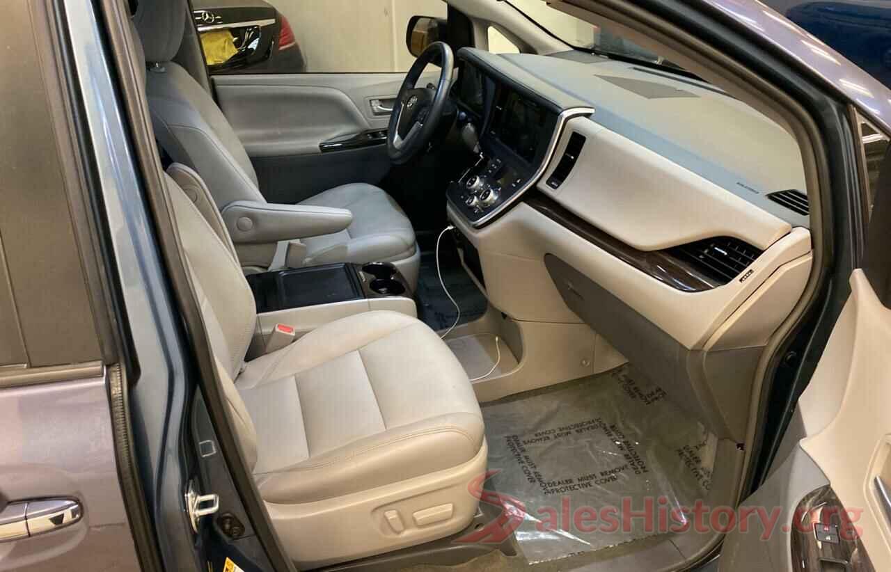 5TDYZ3DC7HS782806 2017 TOYOTA SIENNA