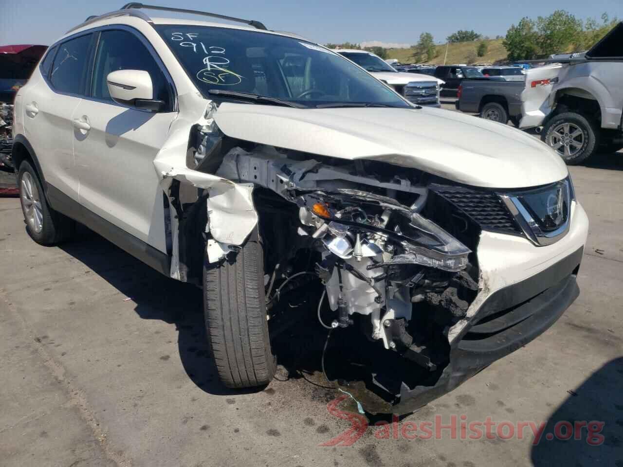 JN1BJ1CP0JW180750 2018 NISSAN ROGUE