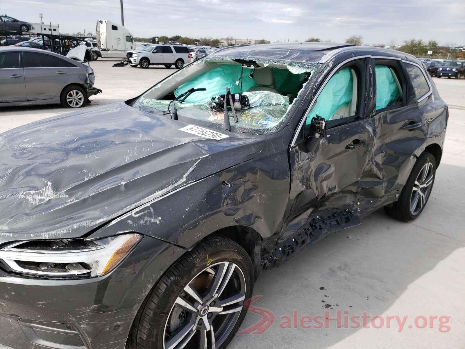 LYVA22RK3JB118093 2018 VOLVO XC60