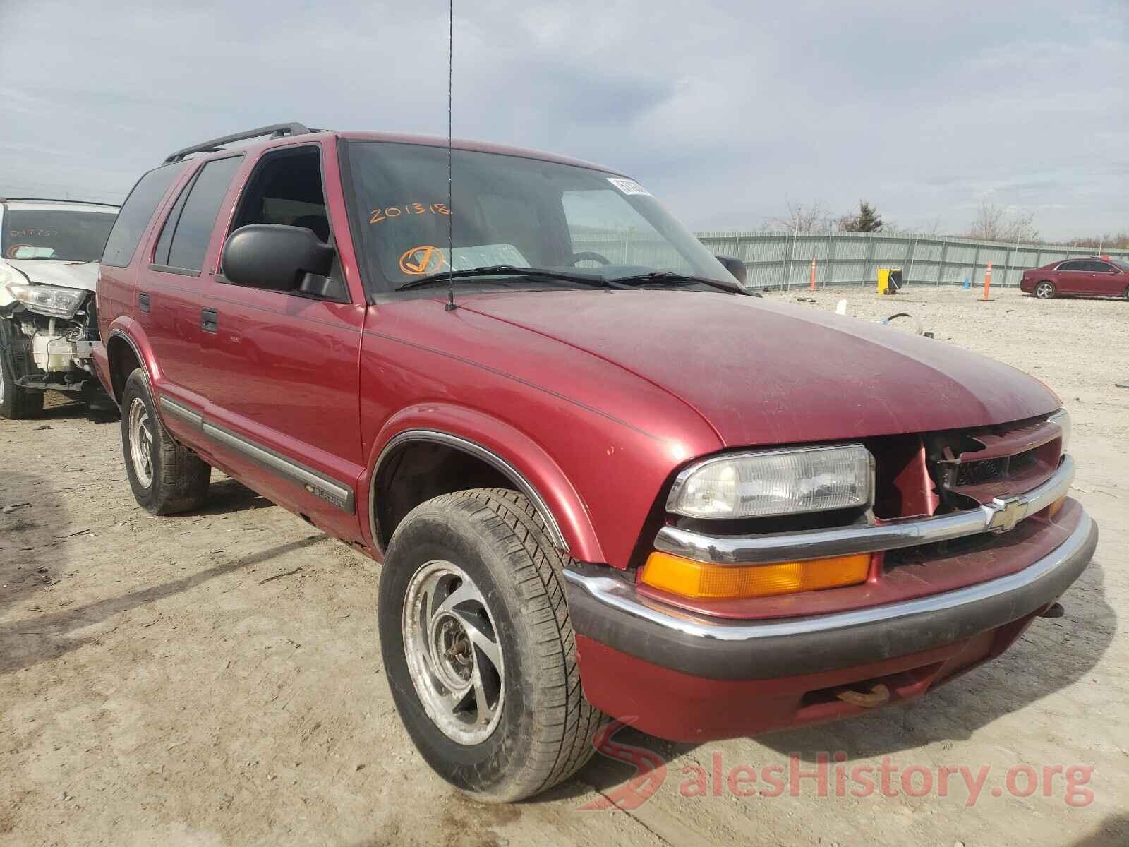 1GNDT13WX12201318 2001 CHEVROLET BLAZER