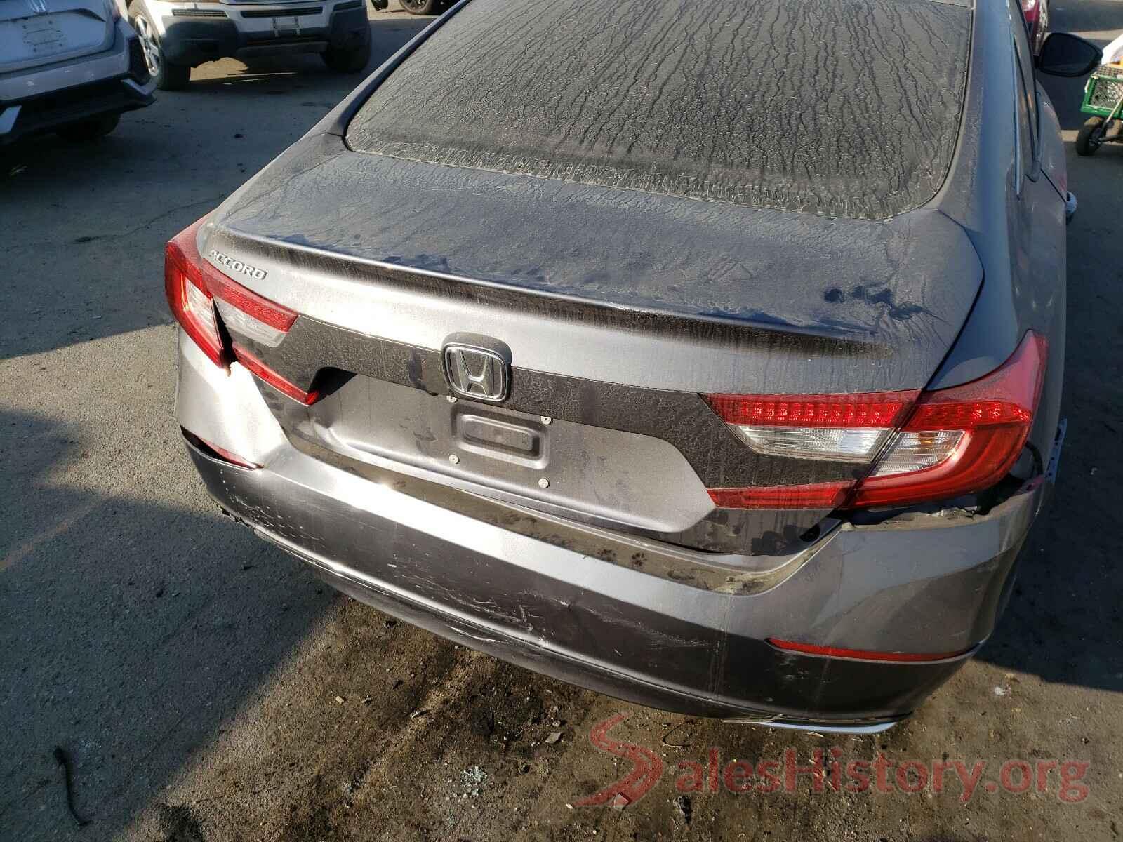 1HGCV1F52JA116997 2018 HONDA ACCORD