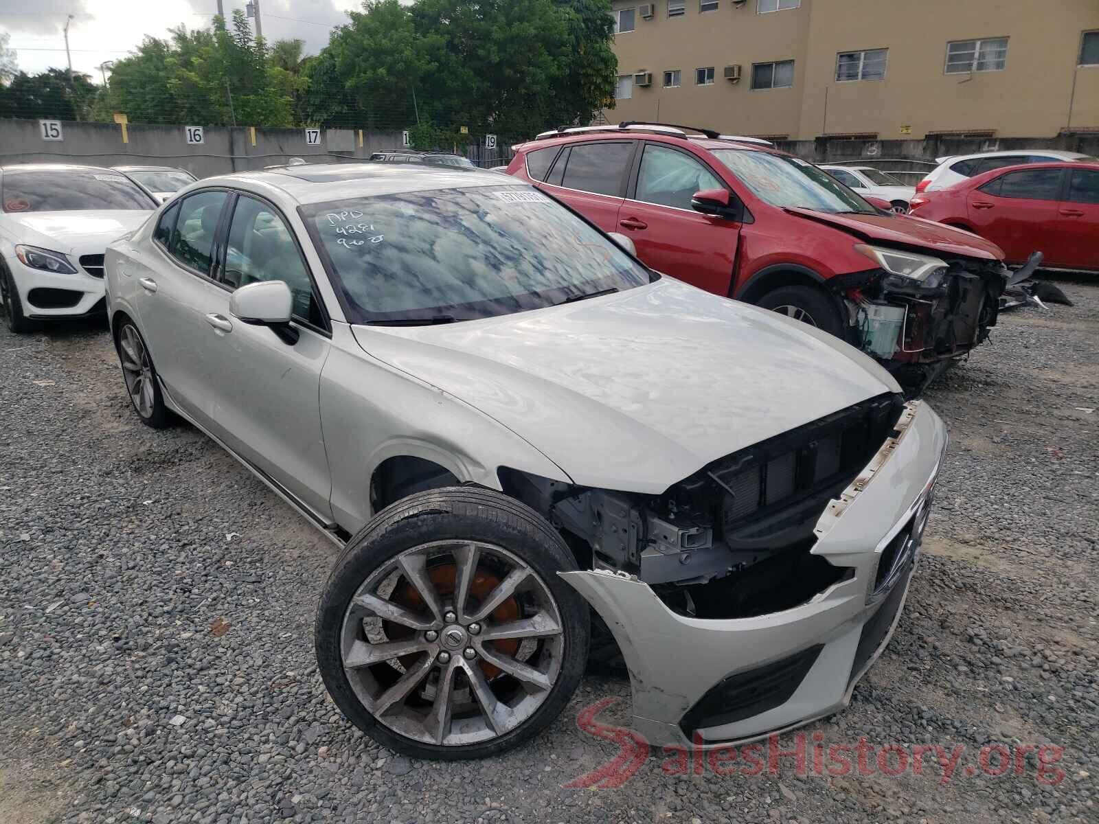 7JR102FK8KG014281 2019 VOLVO S60