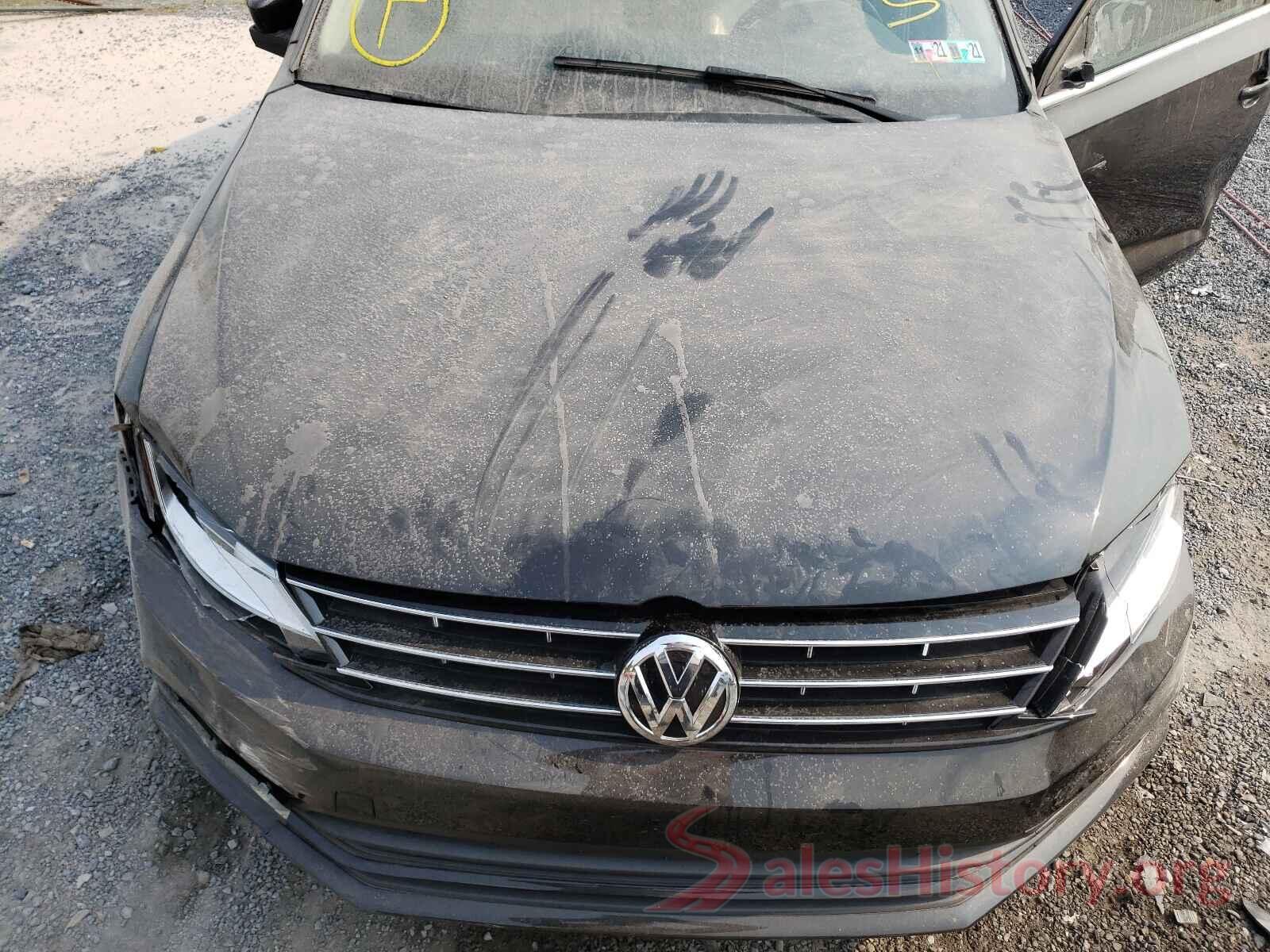 3VWDB7AJ5JM218068 2018 VOLKSWAGEN JETTA