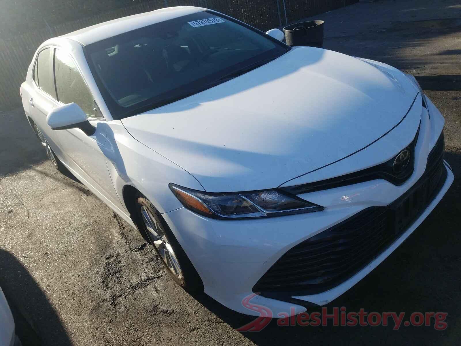 4T1B11HK5JU511842 2018 TOYOTA CAMRY