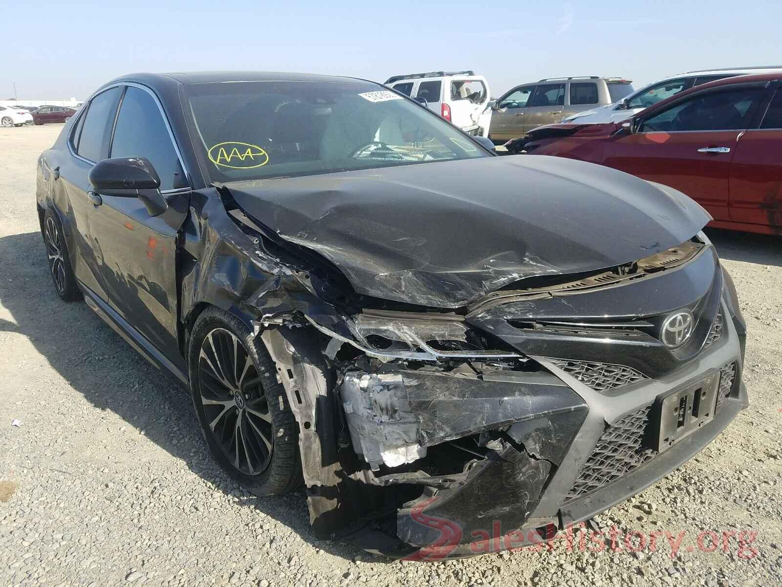 4T1B11HK0JU523512 2018 TOYOTA CAMRY