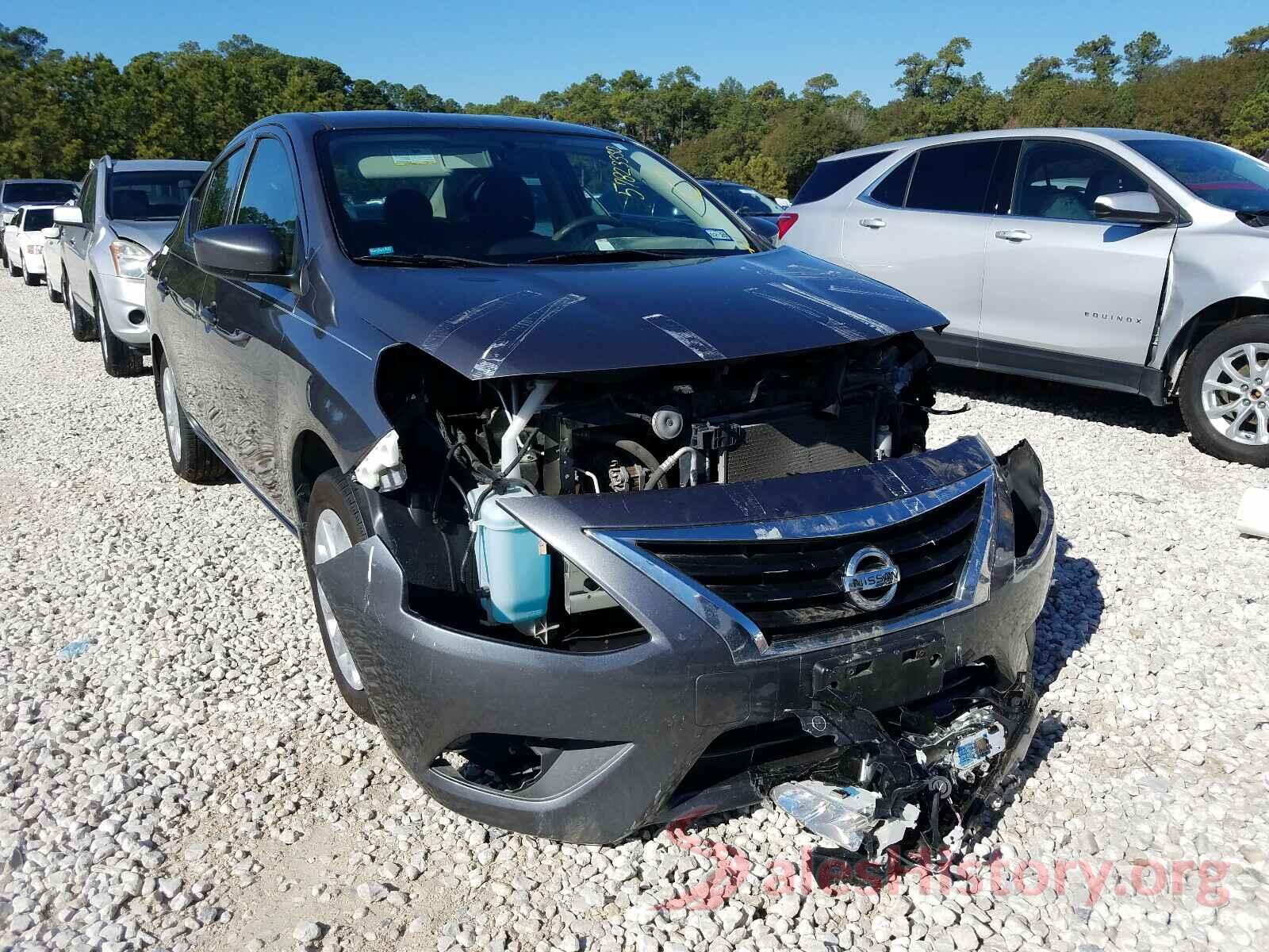 3N1CN7AP5JL829902 2018 NISSAN VERSA