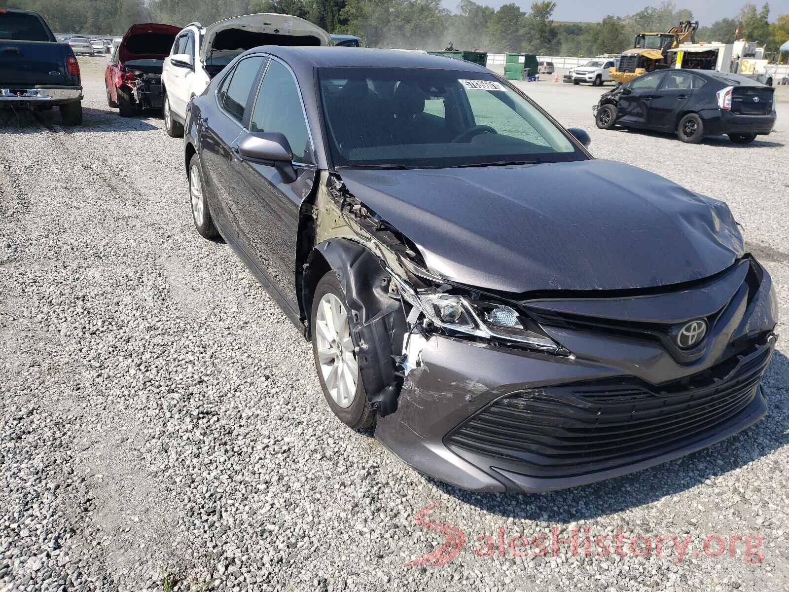 4T1B11HK2JU104576 2018 TOYOTA CAMRY