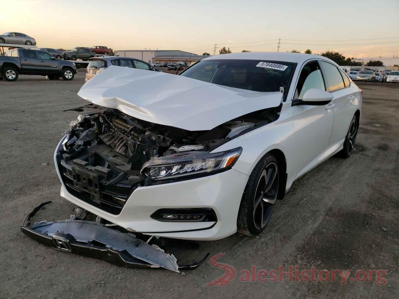 1HGCV1F30JA051811 2018 HONDA ACCORD